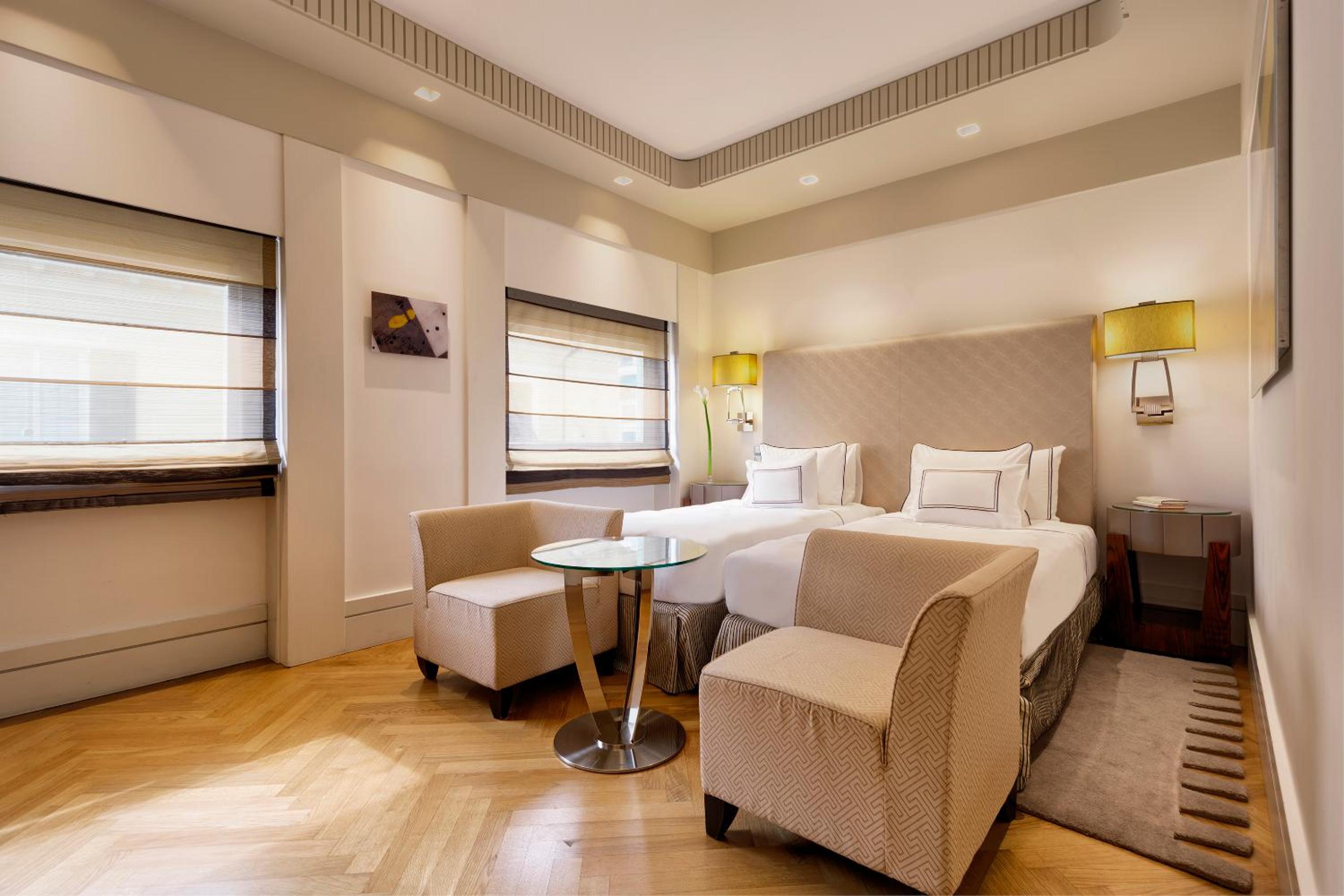 Deluxe Room - Photo 6