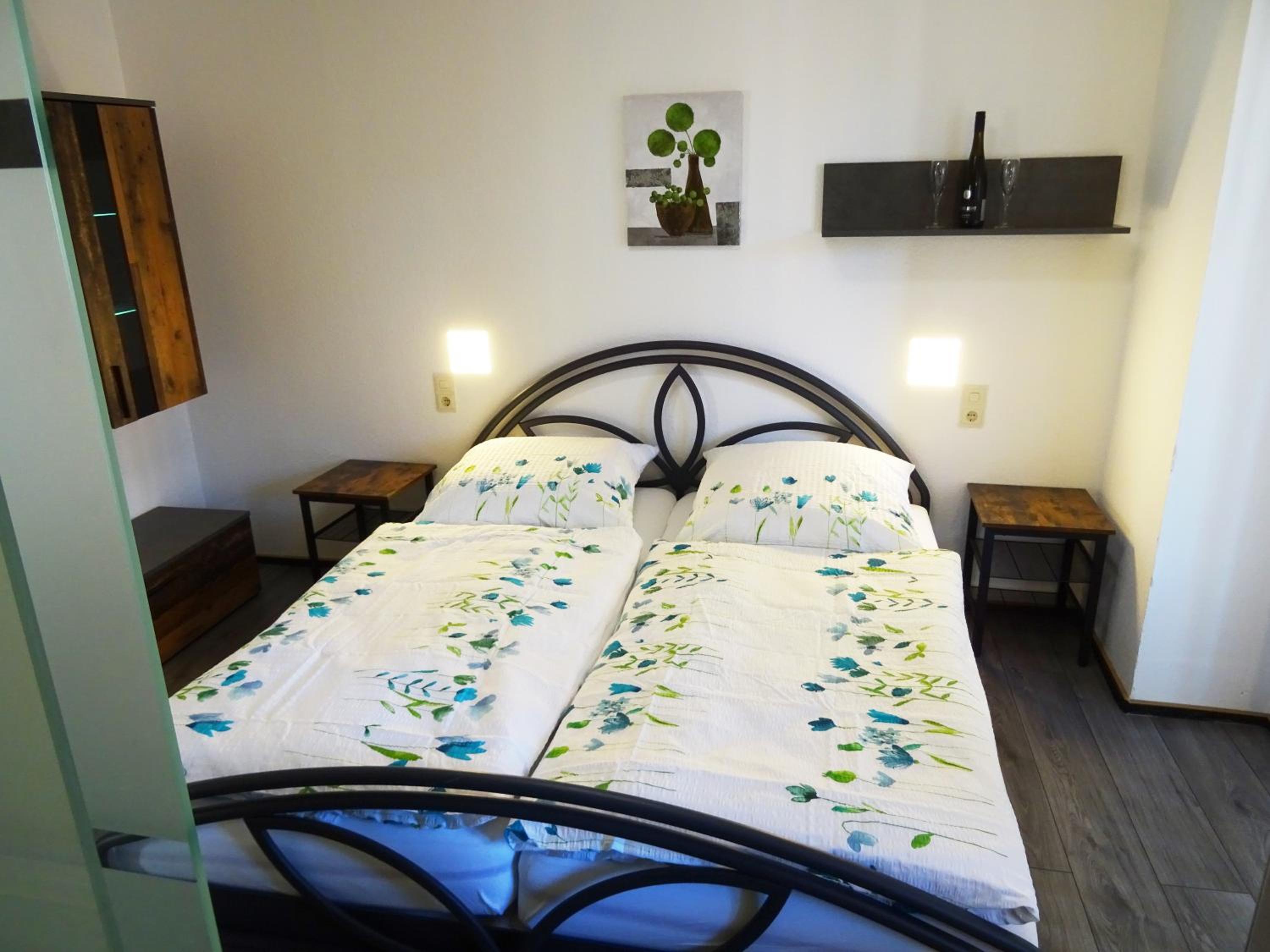Deluxe Double Room with Balcony - Photo 2