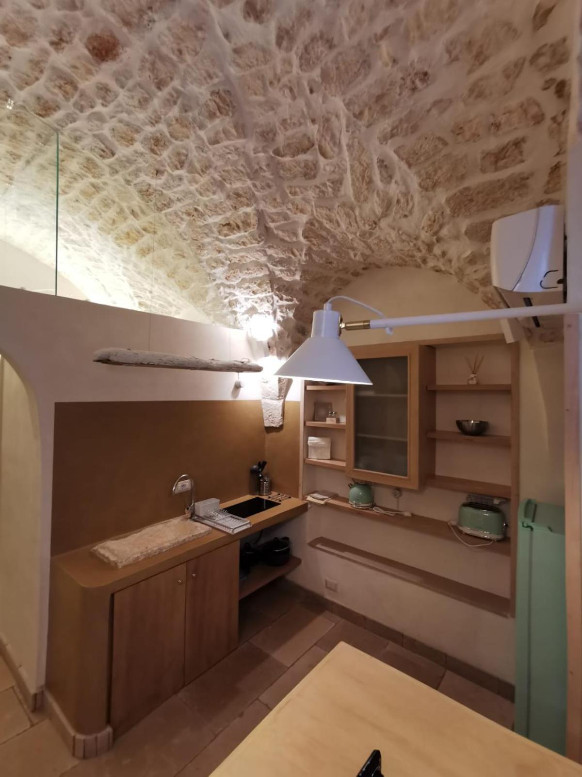 One-Bedroom House - Photo 3