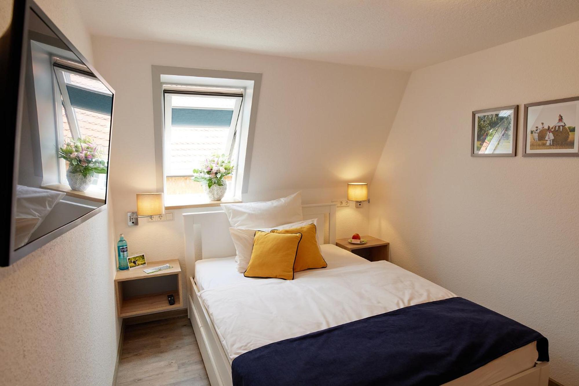 Standard Queen Room photo 3