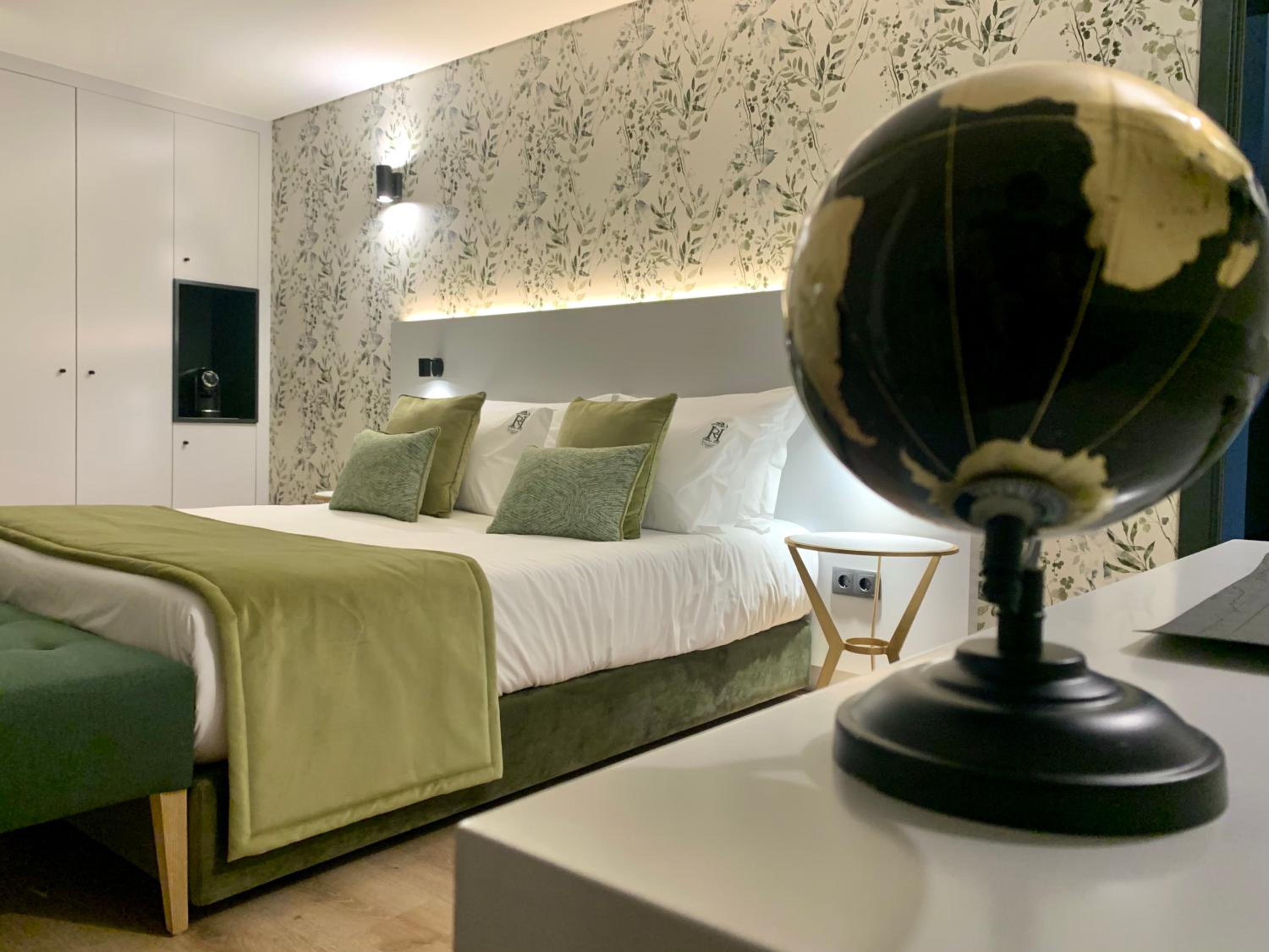 Superior Suite - Photo 3
