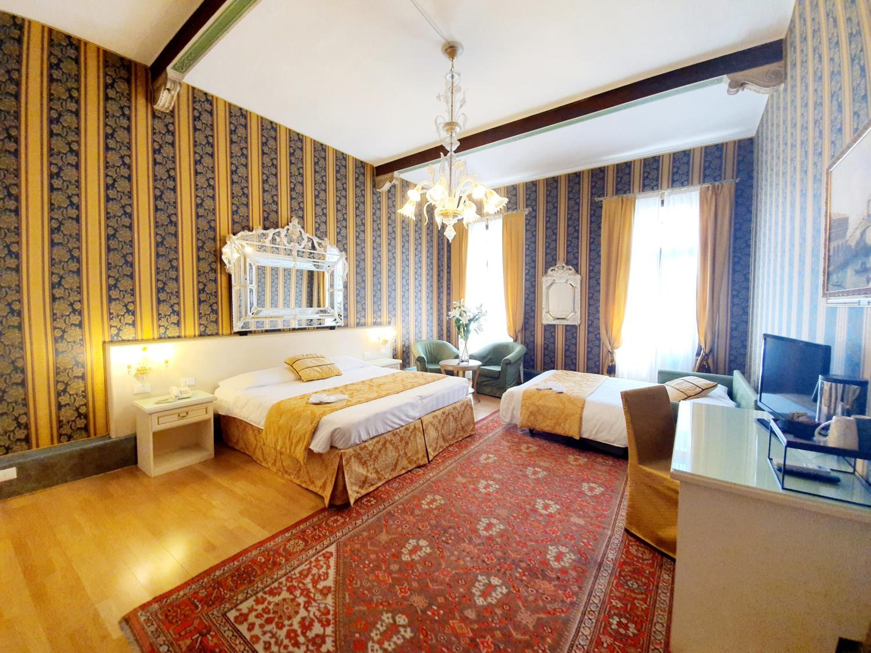 Superior Quadruple Room photo 3