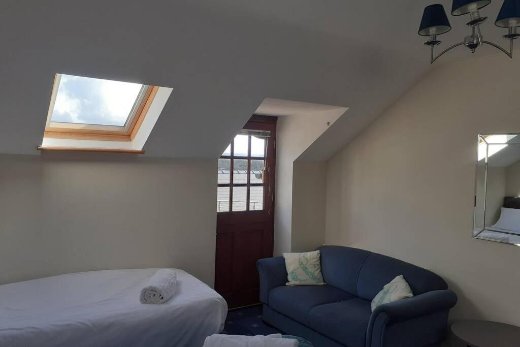 Three-Bedroom House - Photo 1