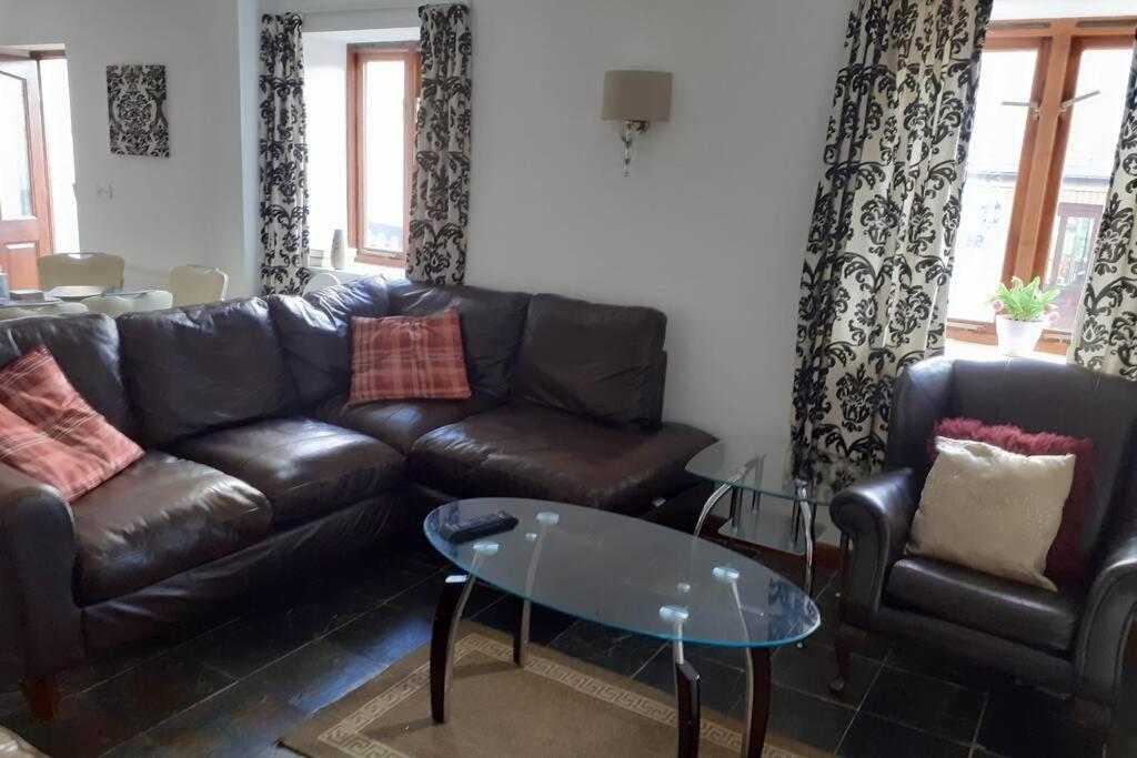 Three-Bedroom House - Photo 19