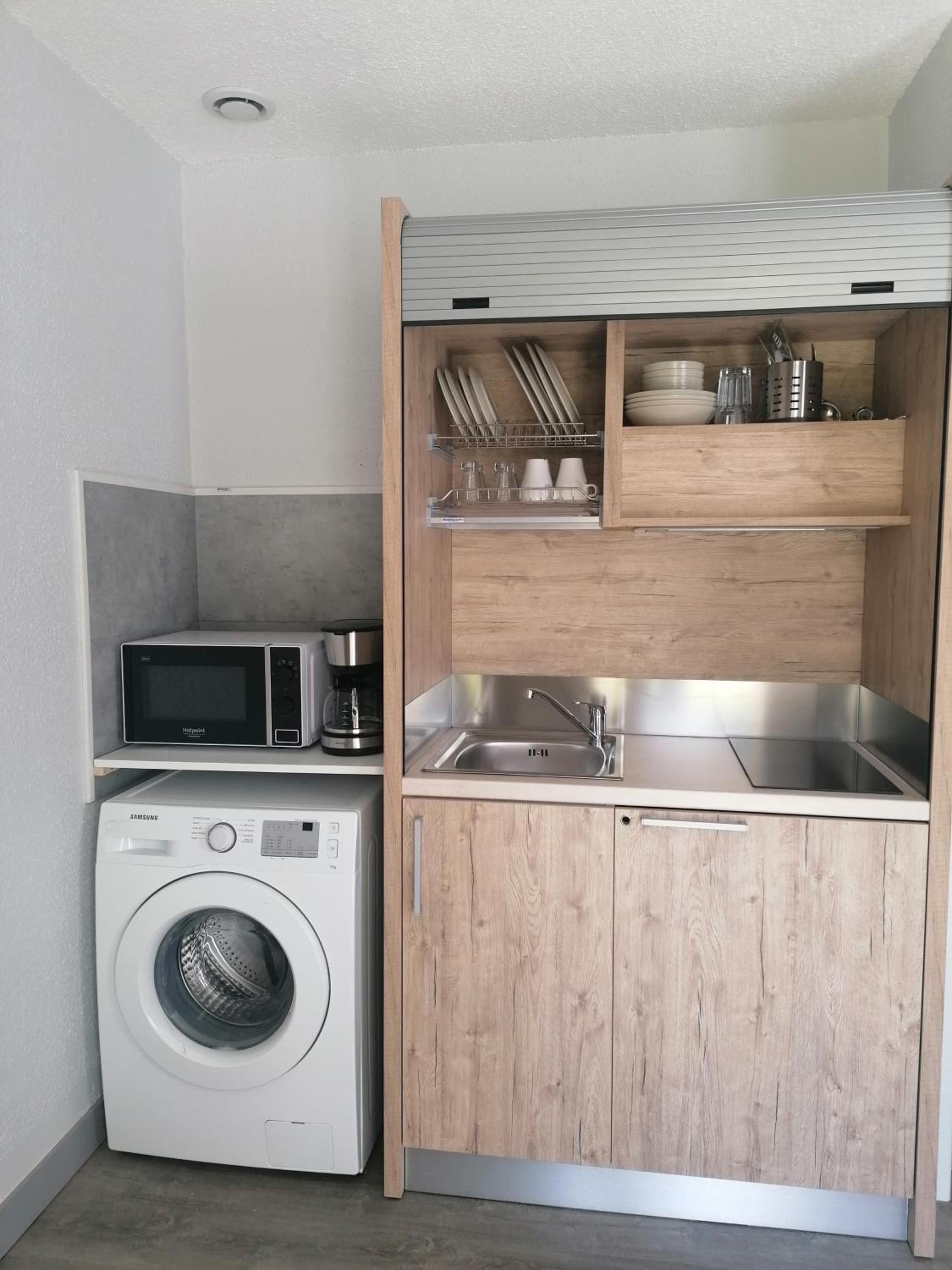 Quadruple Room with Shower - Photo 3