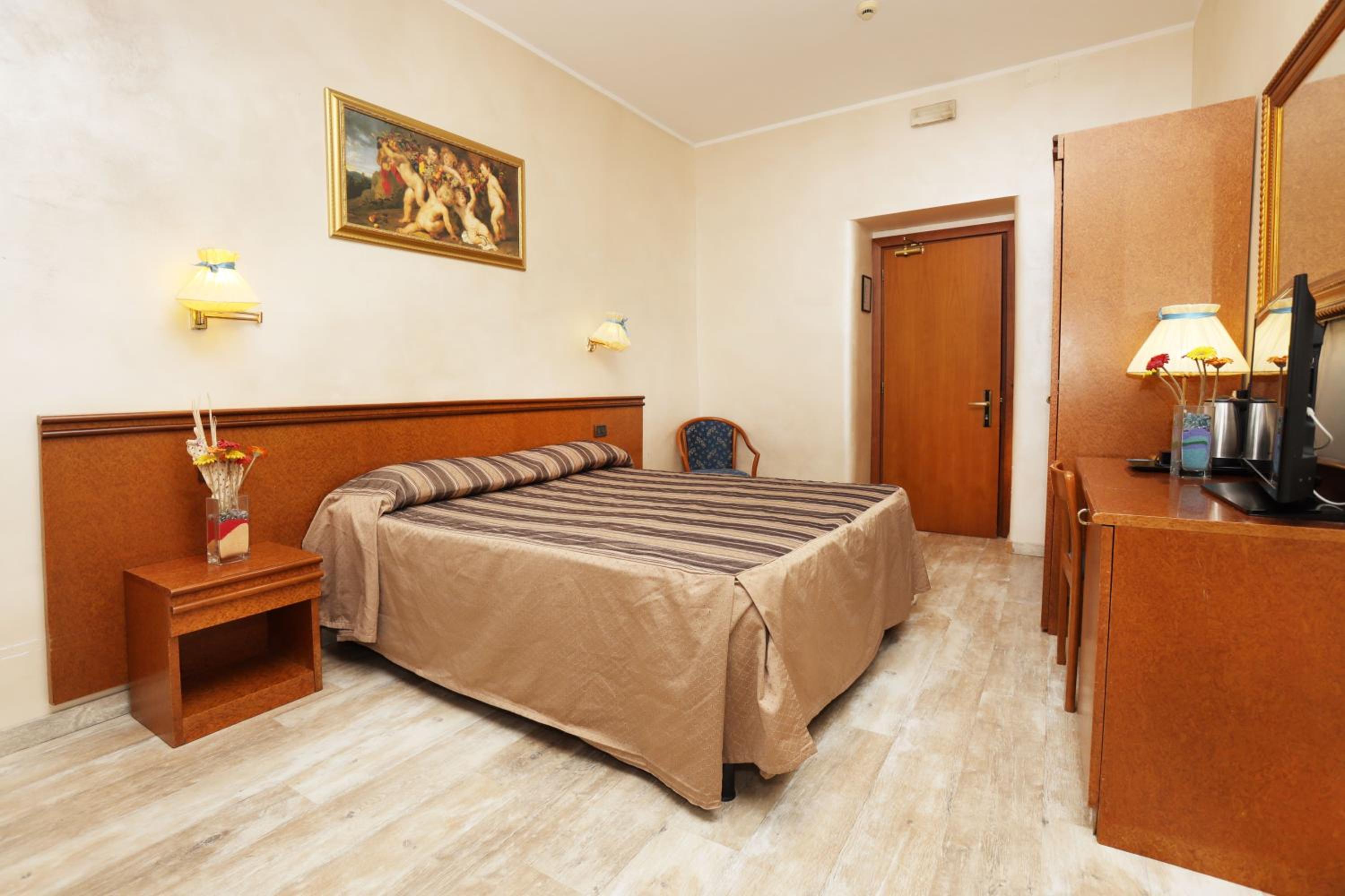 Double Room photo 1
