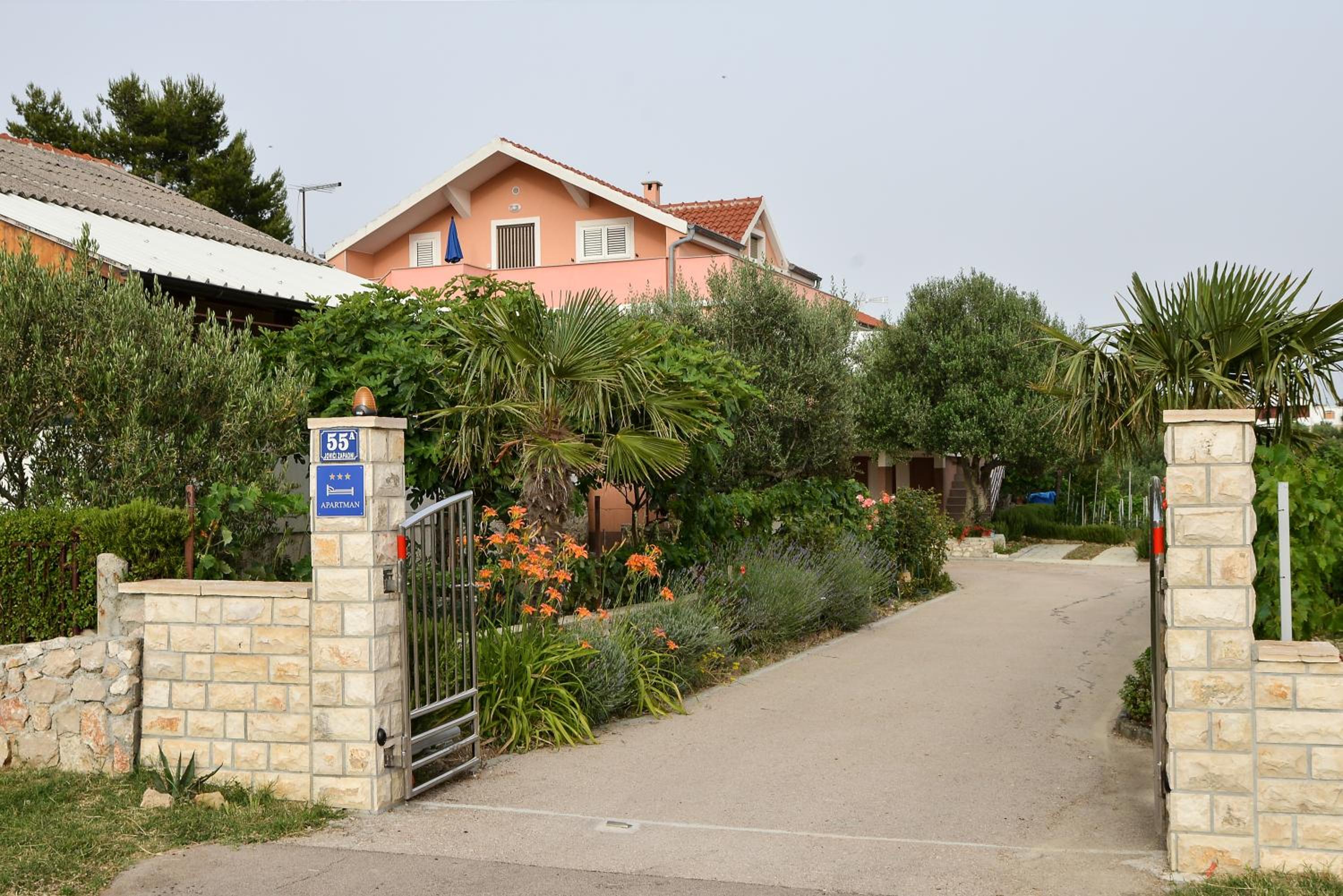 Apartment - Photo 58
