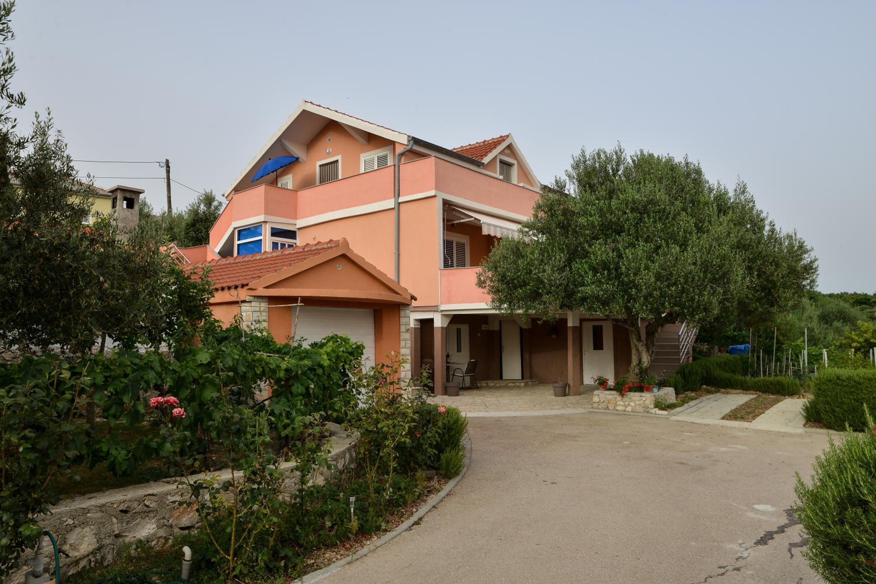 Apartment - Photo 60