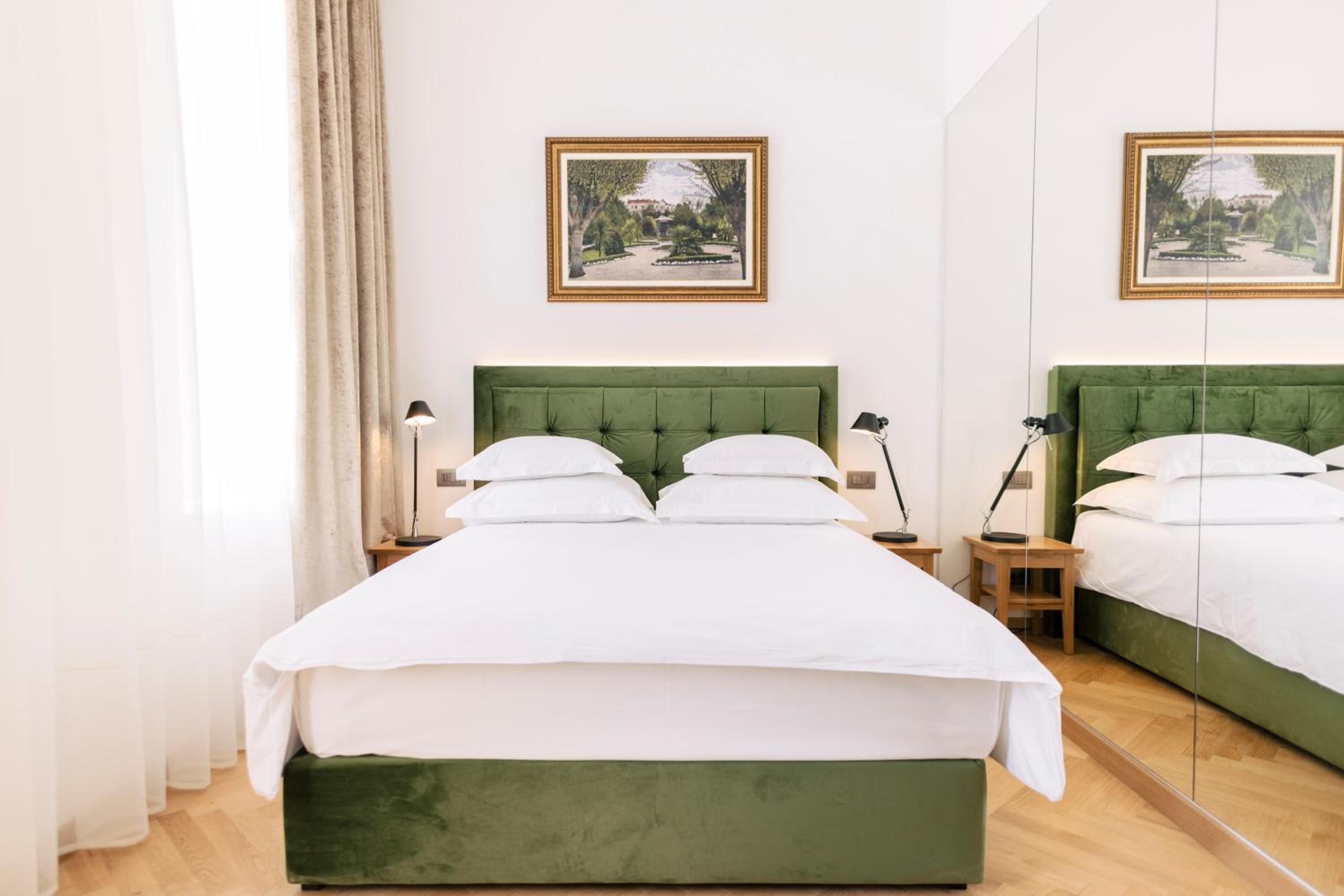Superior Double or Twin Room - Photo 8