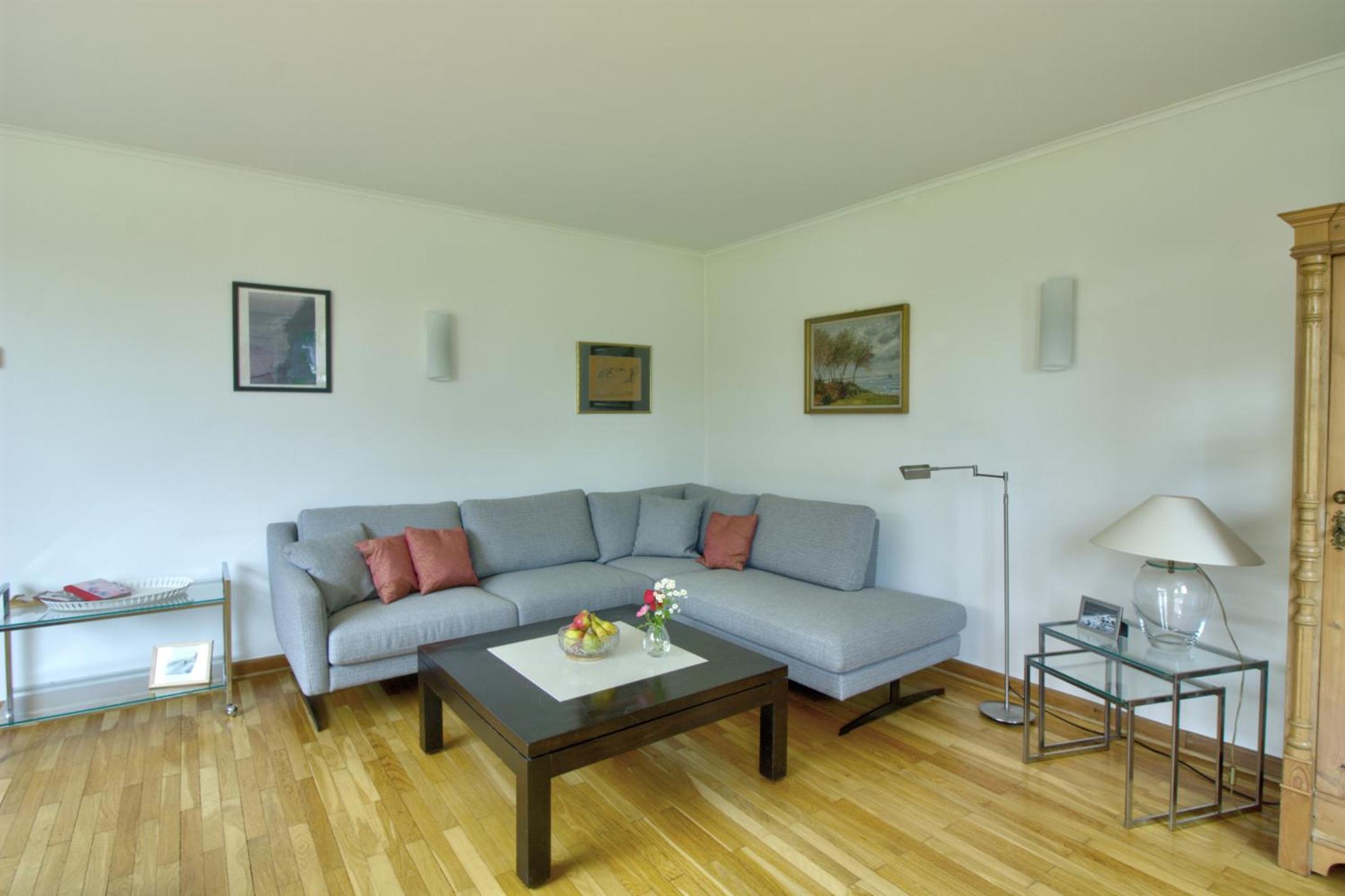 Three-Bedroom House photo 3