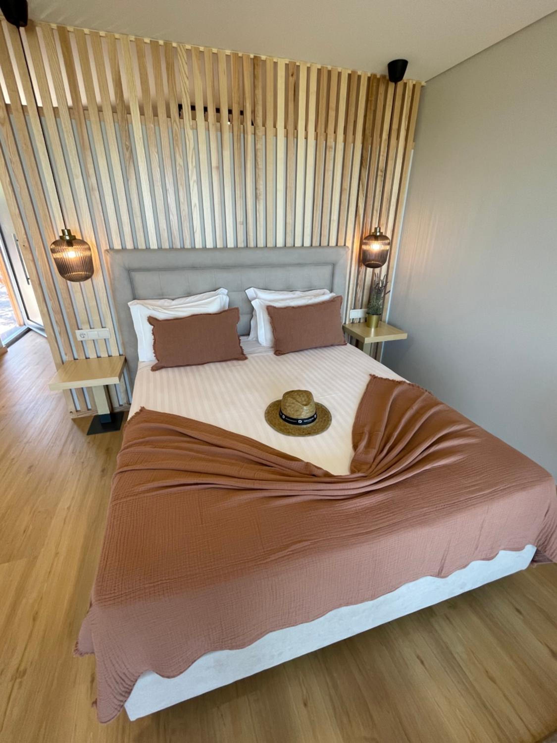 Deluxe Bungalow - Photo 9