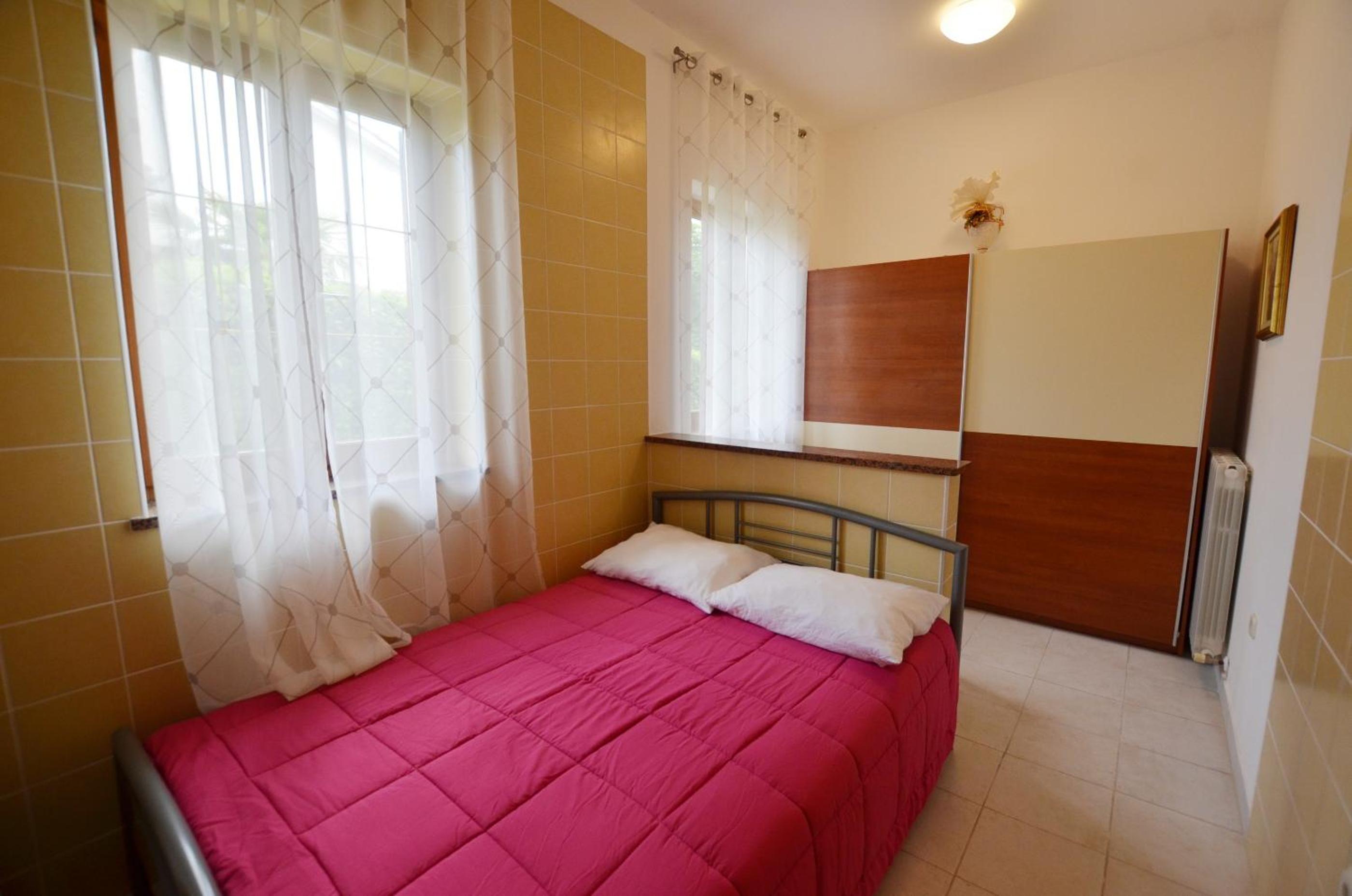 One Bedroom Apartment photo 2