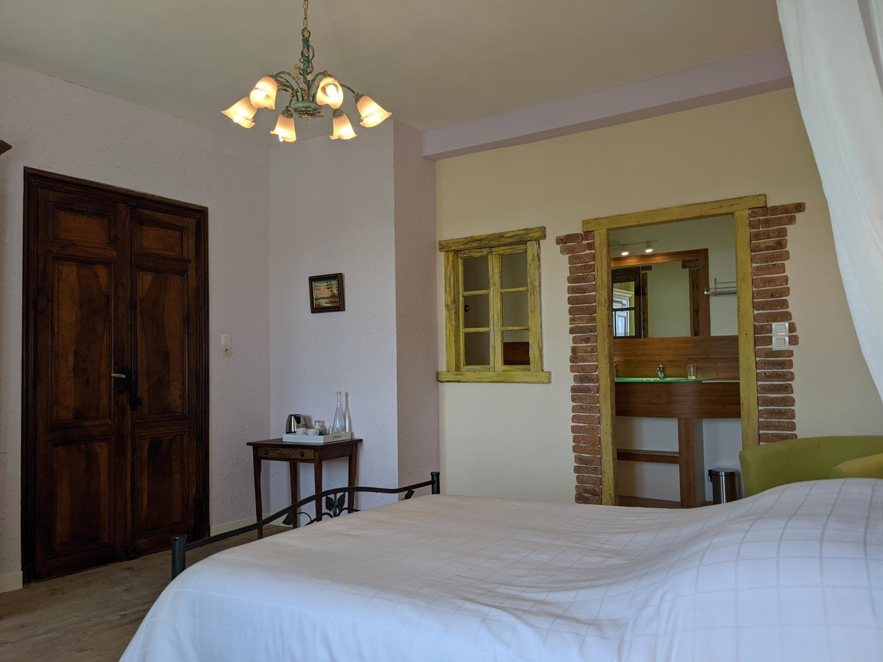 Double Room with Private Bathroom photo 2