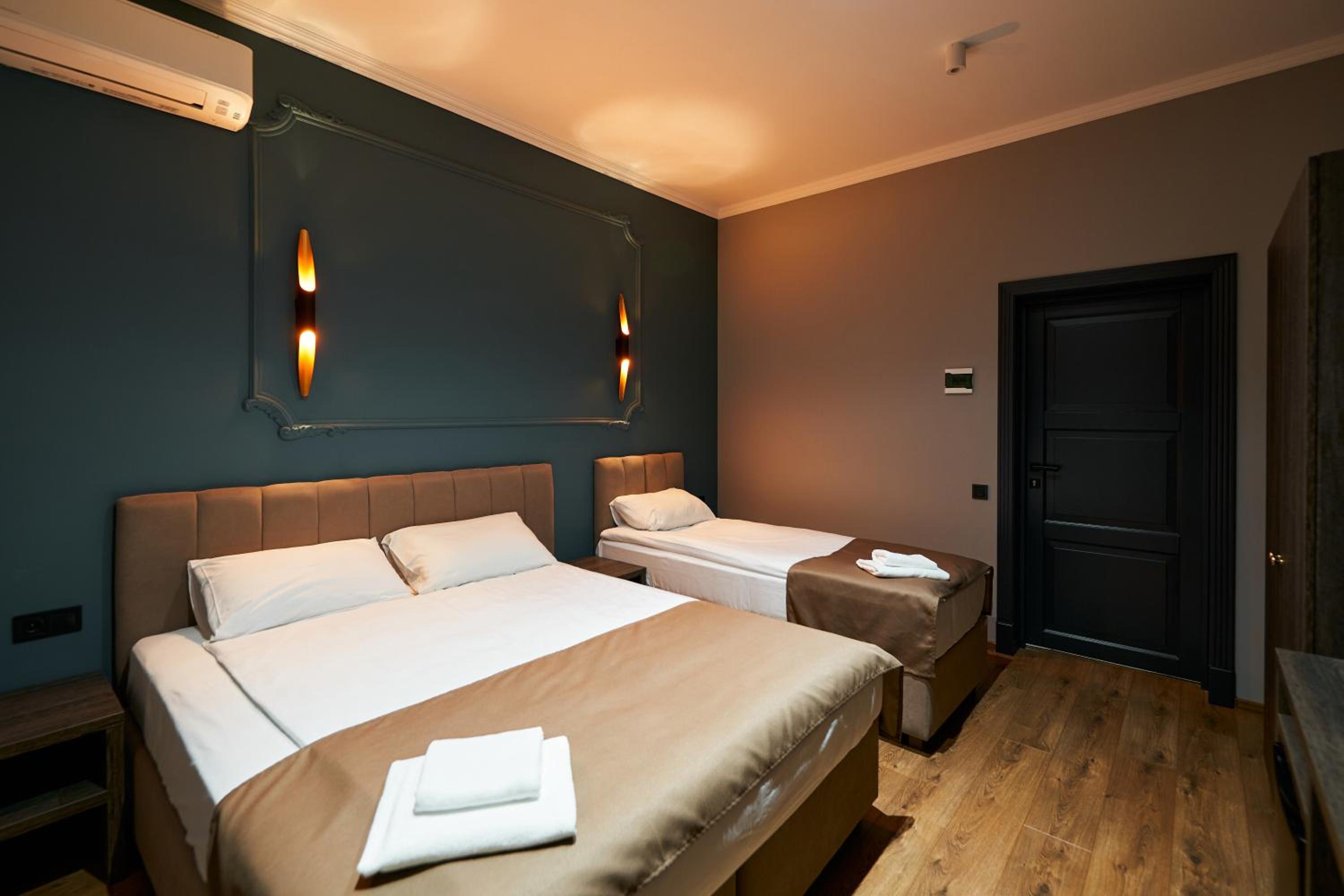 Economy Triple Room