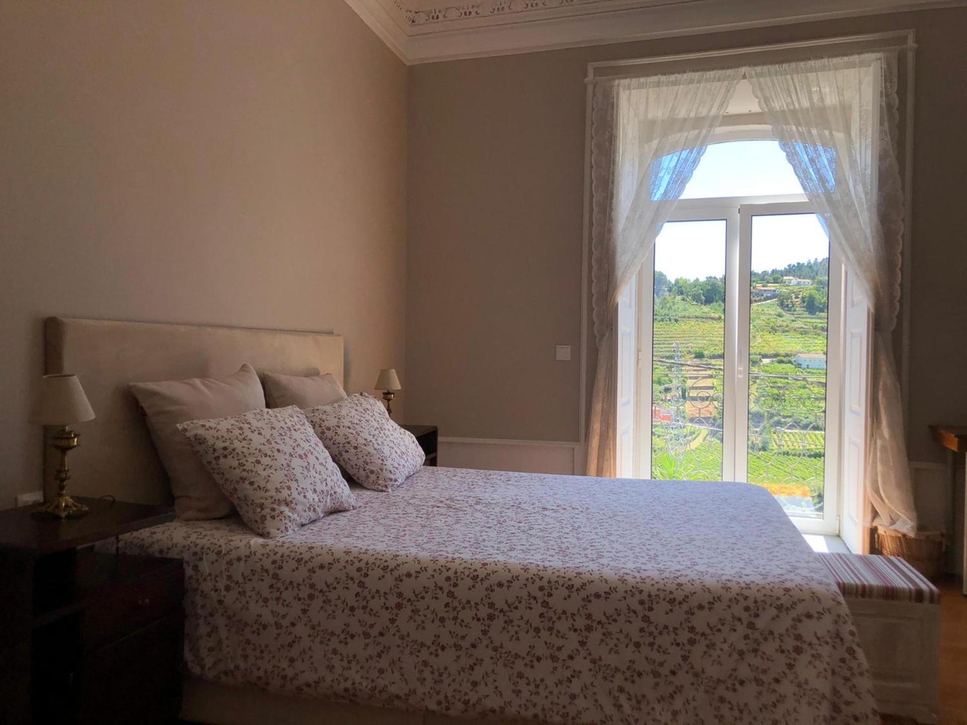 Family Room with Private Bathroom photo 1