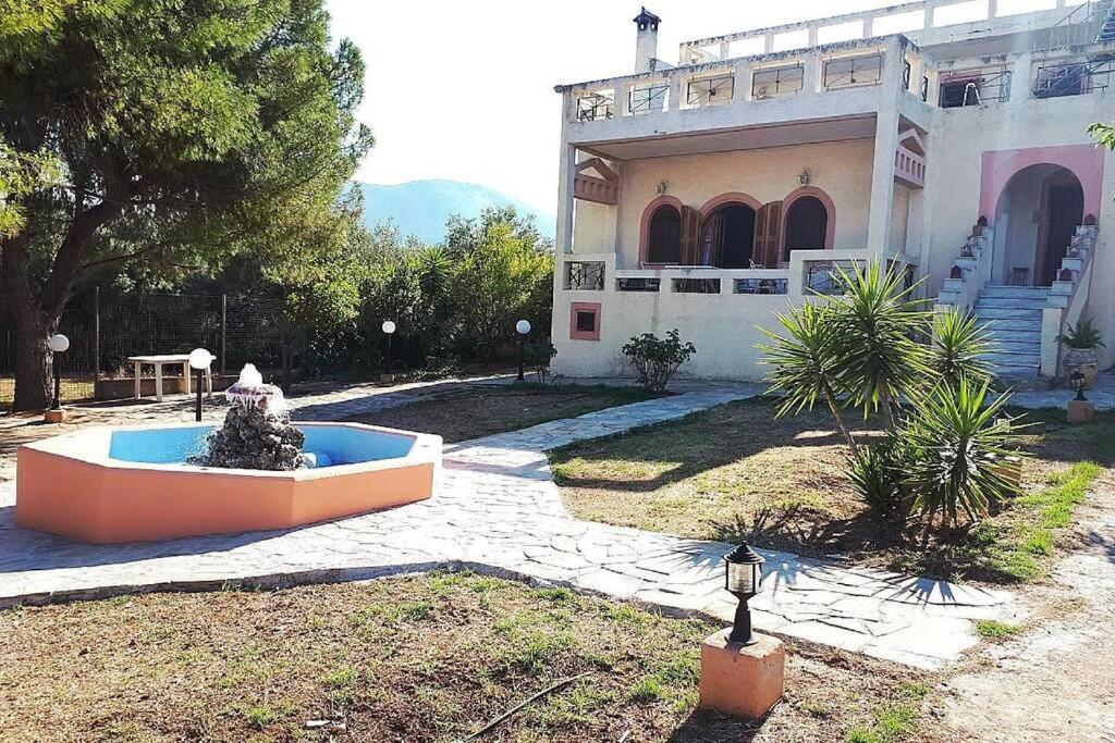 Villa photo 2