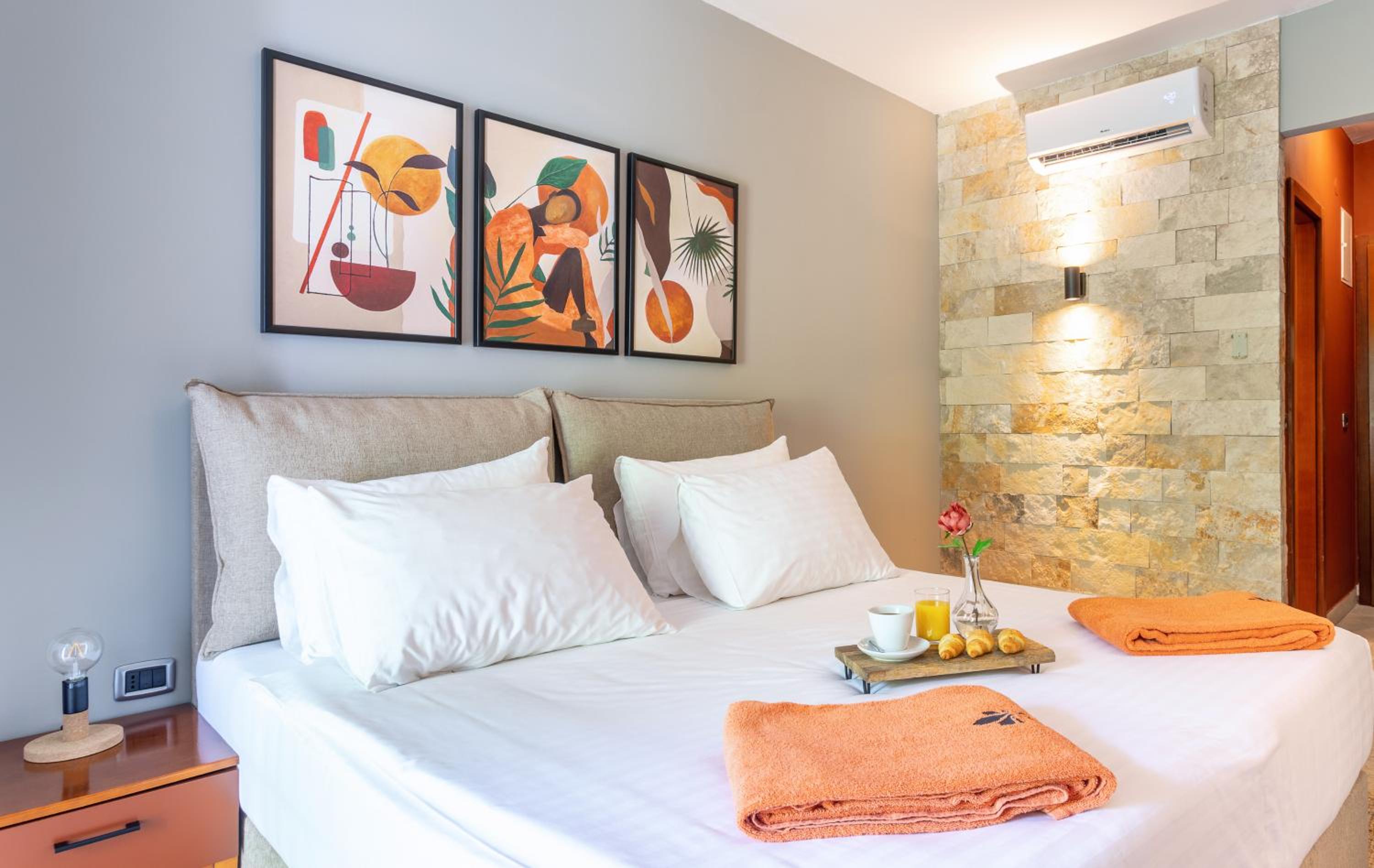 Standard  Twin or Double Room - Photo 5