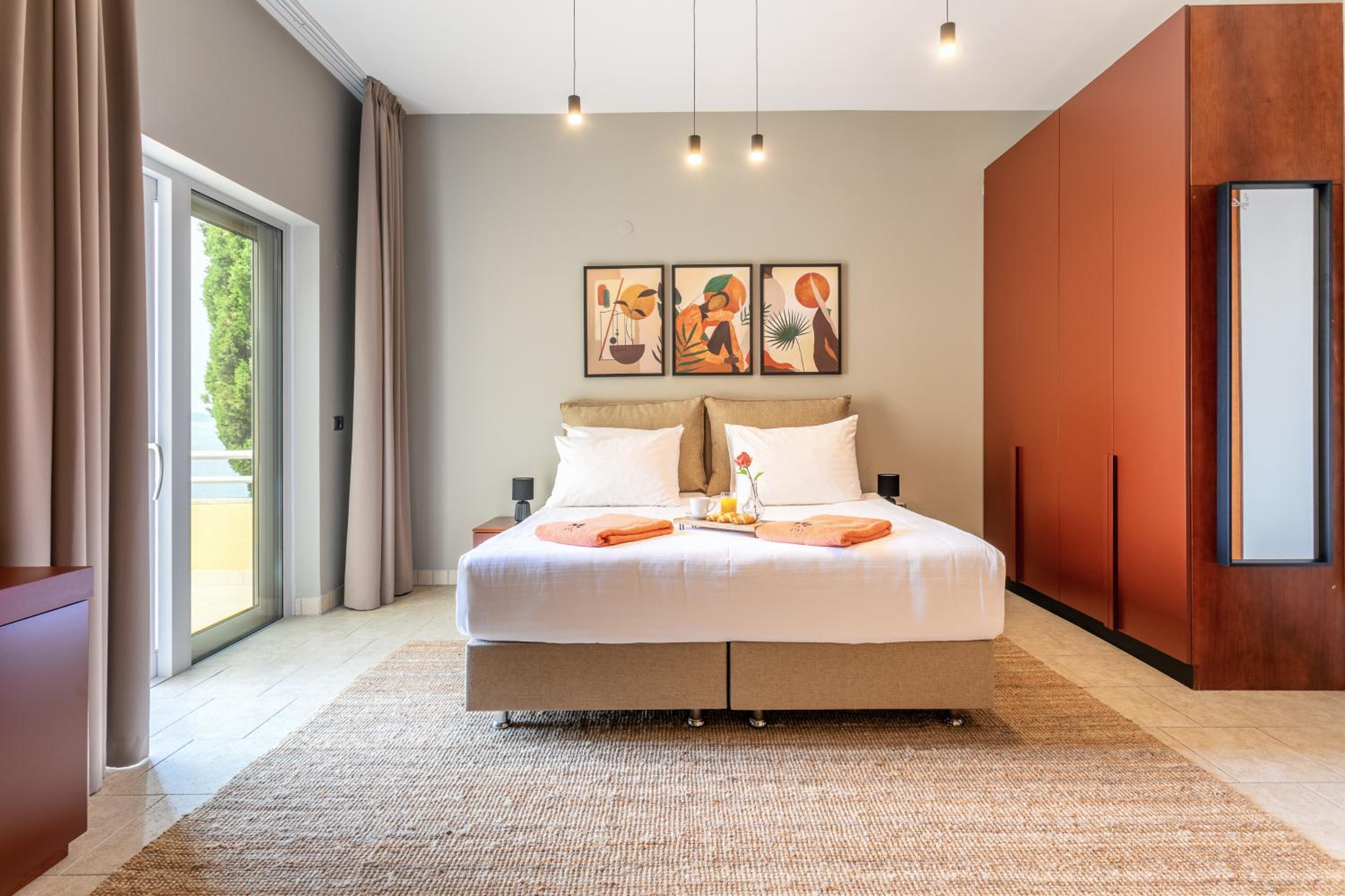 Superior Twin or Double Room - Photo 11