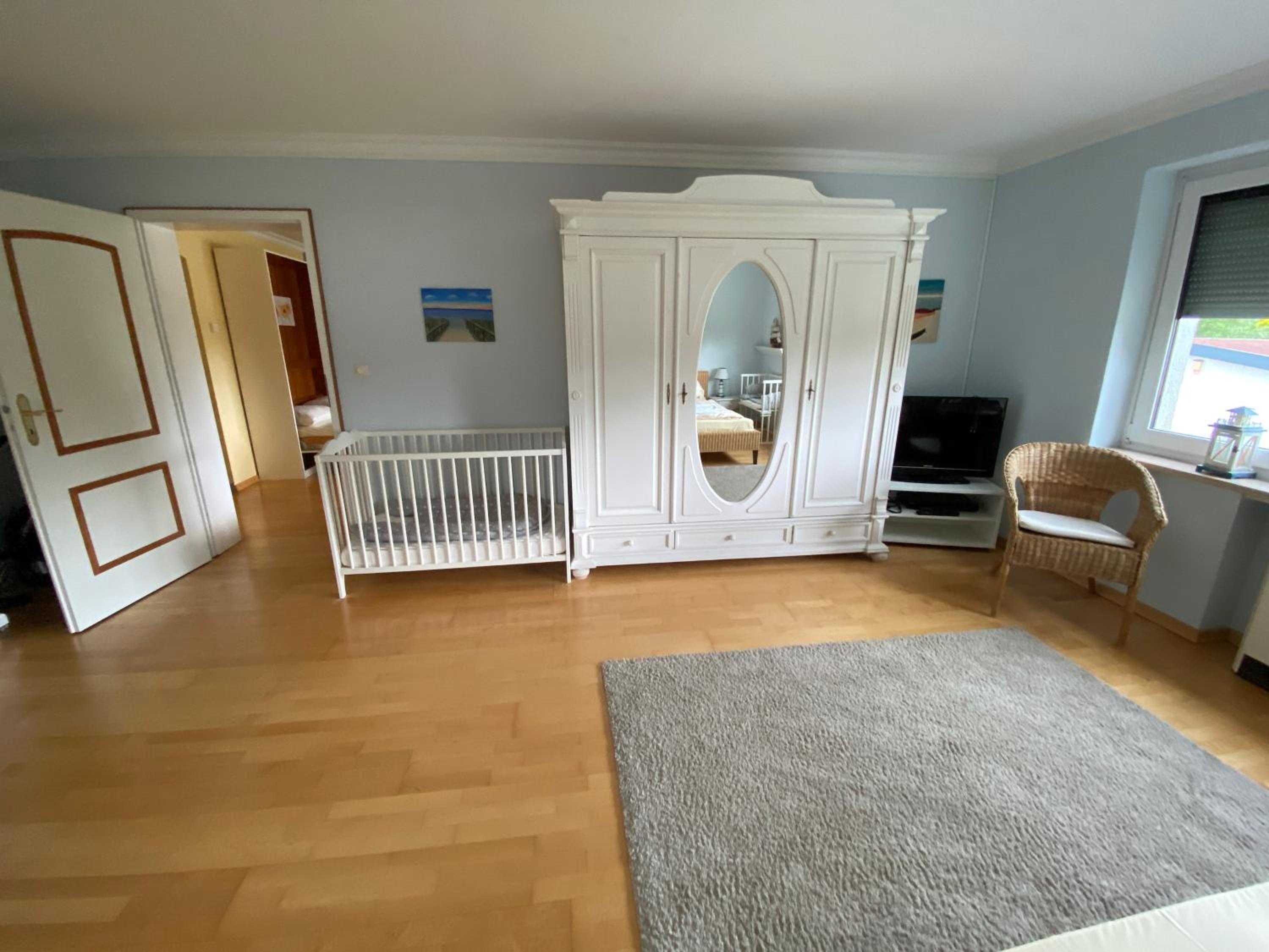 One-Bedroom Apartment - Photo 38