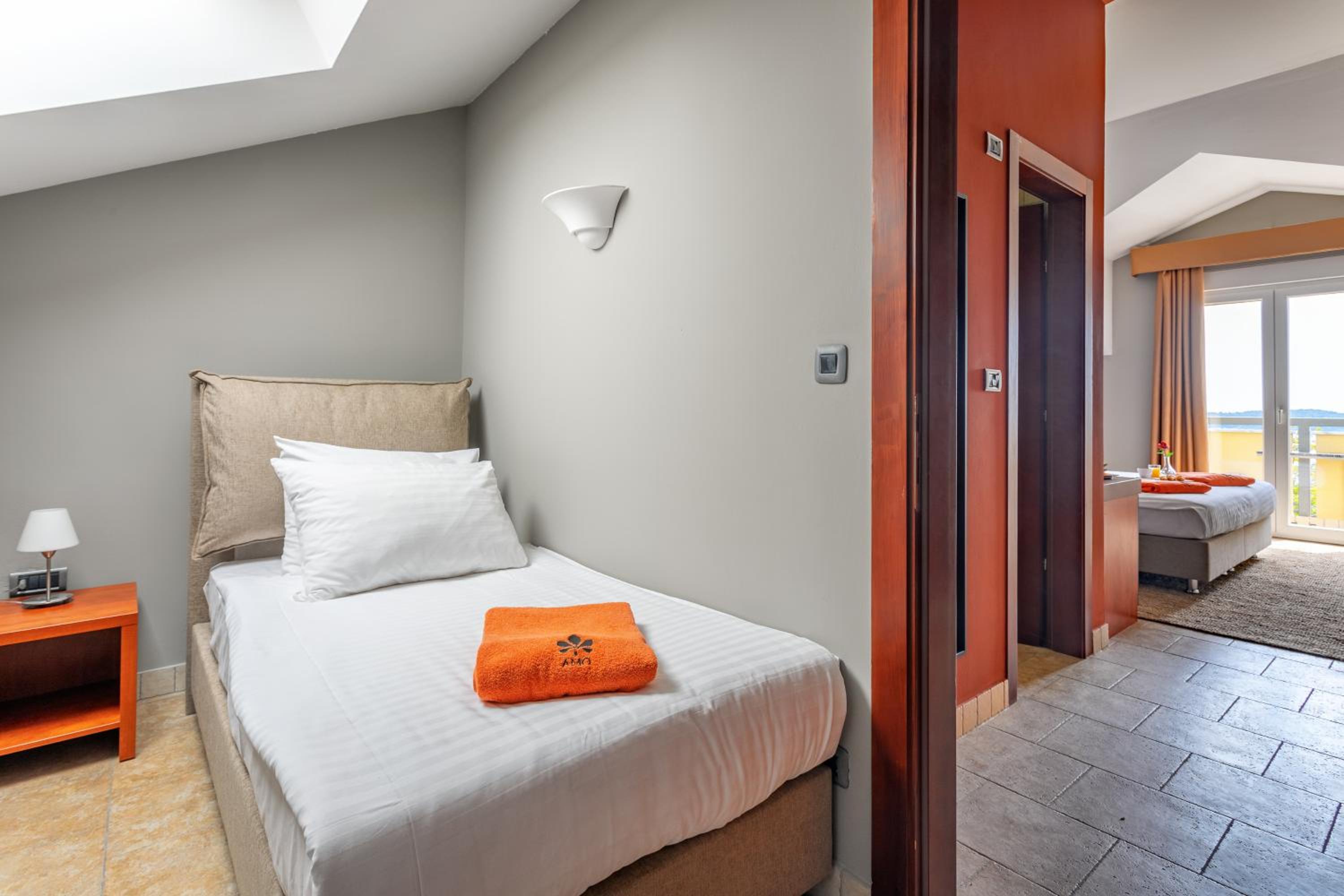Superior Double or Twin Room - Annex - Photo 4