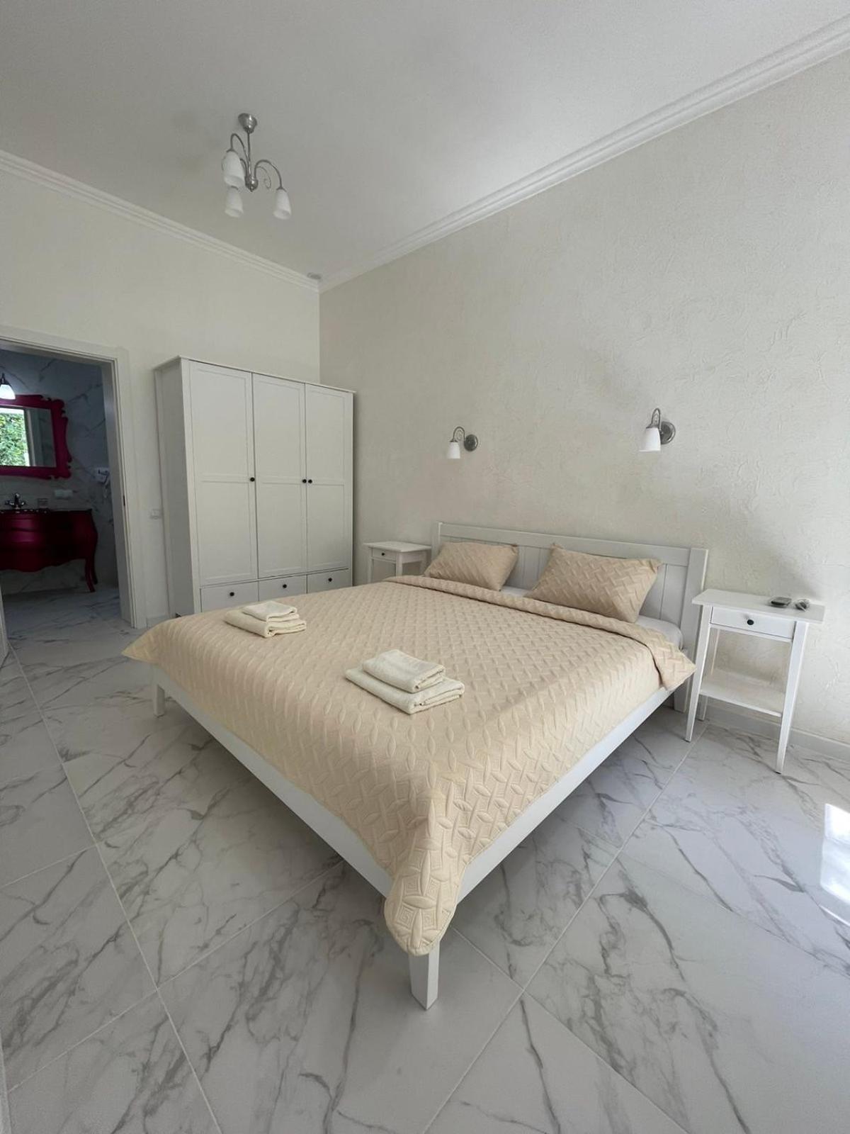 Apartment - Ground Floor photo 2
