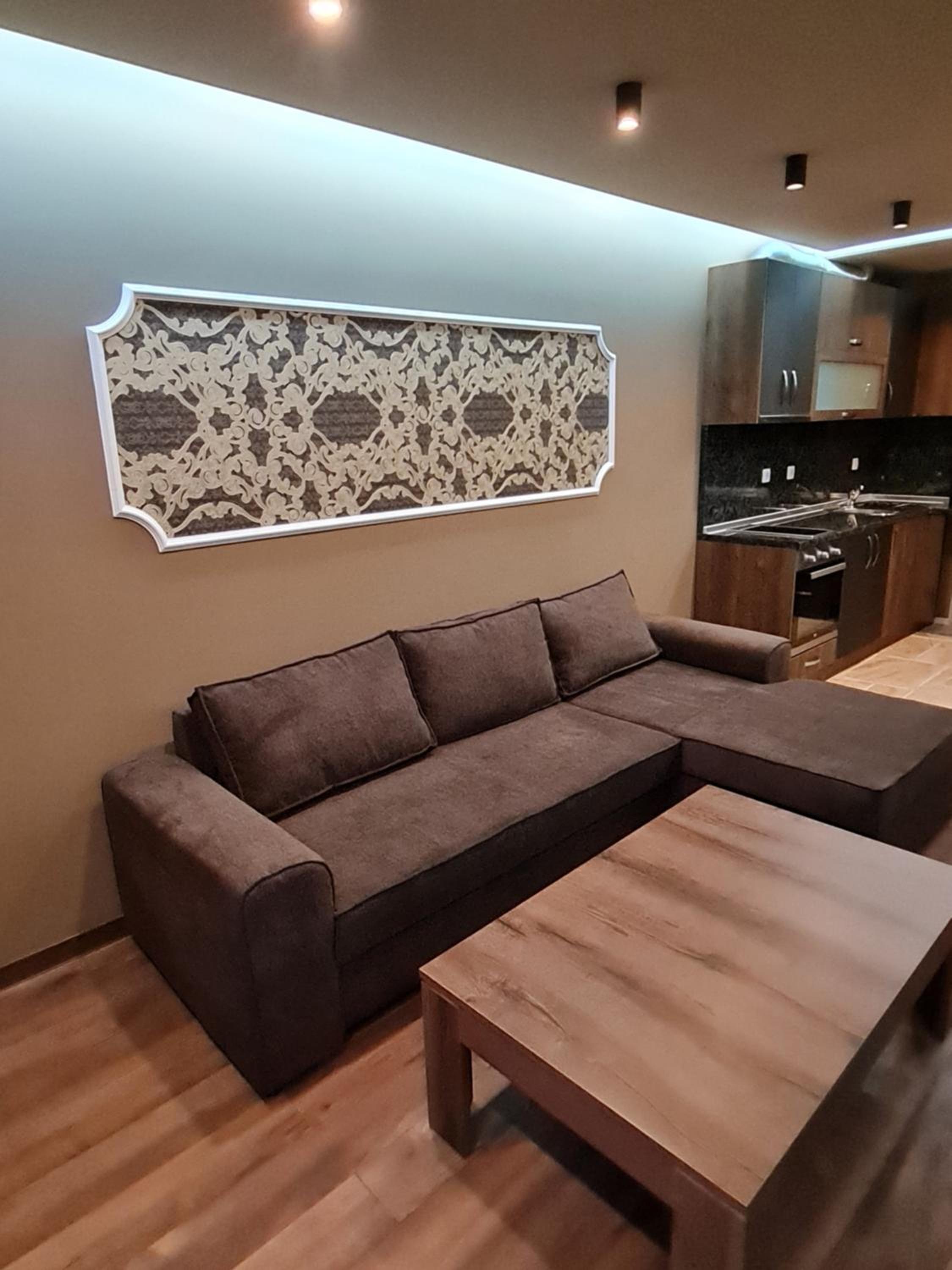 One-Bedroom Apartment photo 1