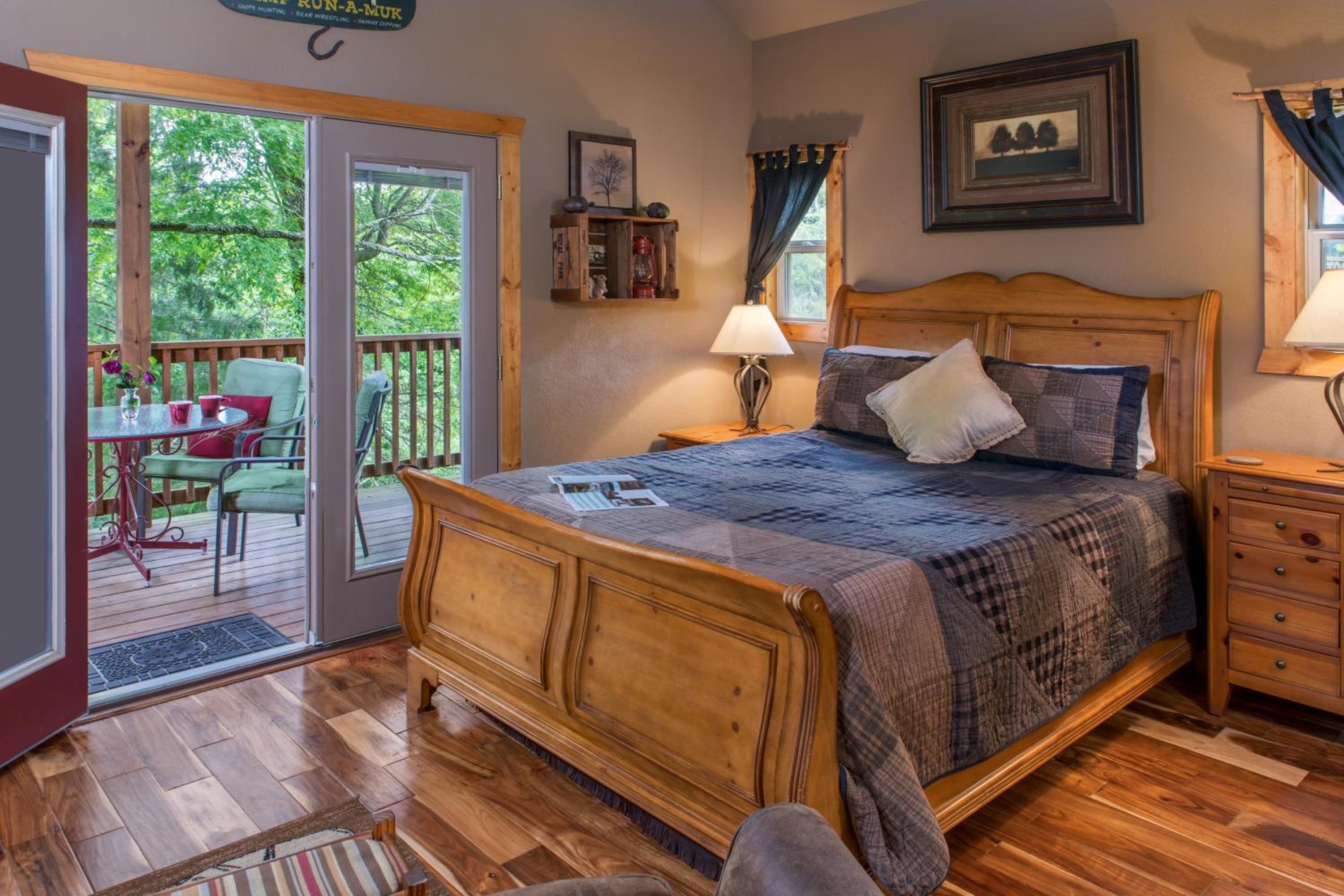 Queen Room with Spa Bath