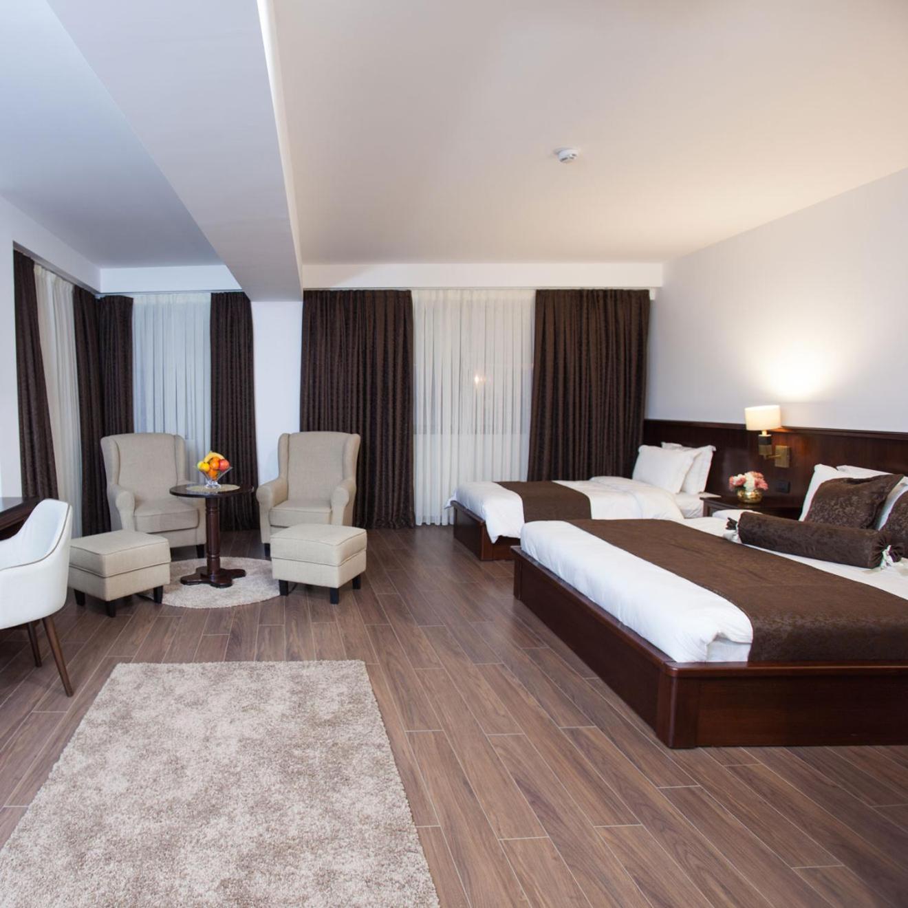 Superior King Suite - Photo 6