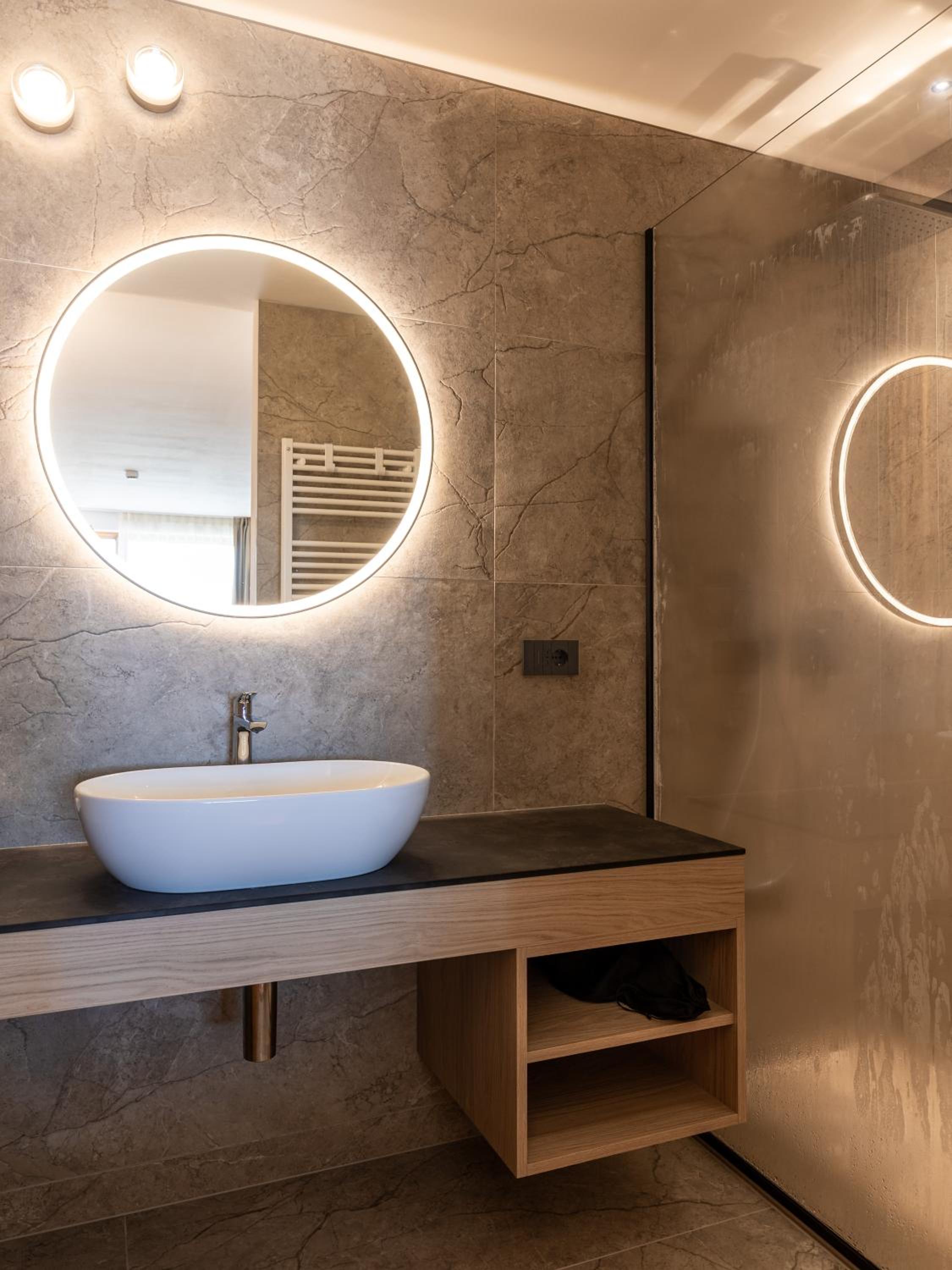 Deluxe Double Room with Bath