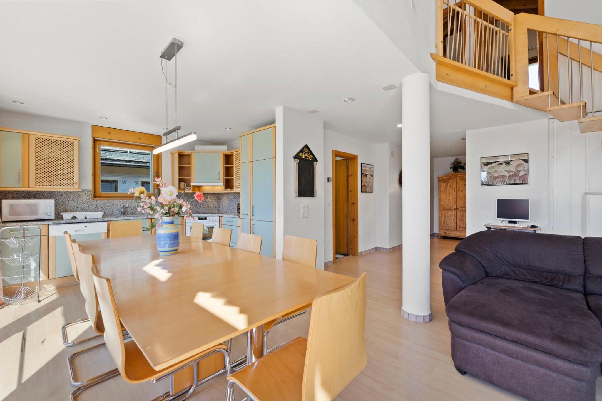 Four-Bedroom House photo 2