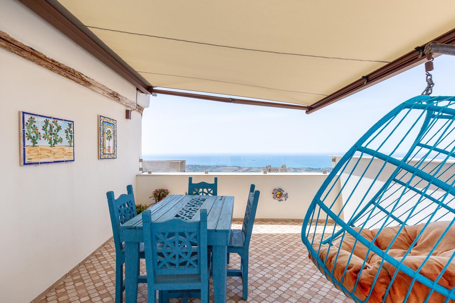Queen Suite with Sea View - Photo 43