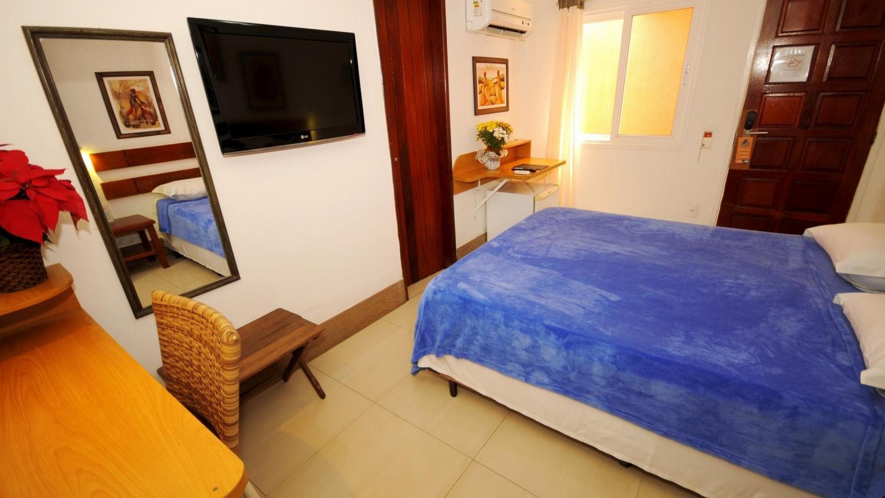 Standard Double Room - Photo 15
