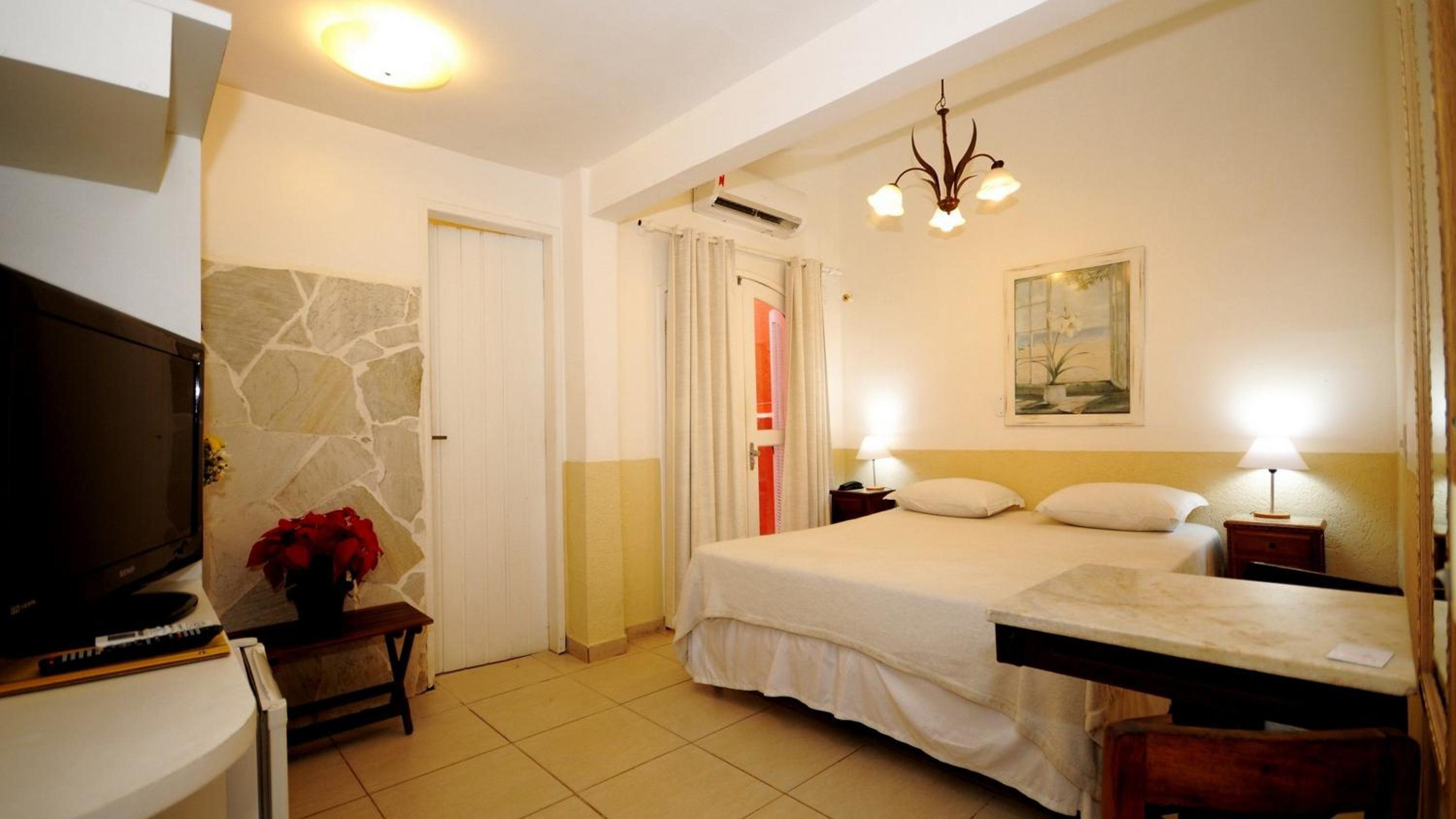 Standard Double Room - Photo 18