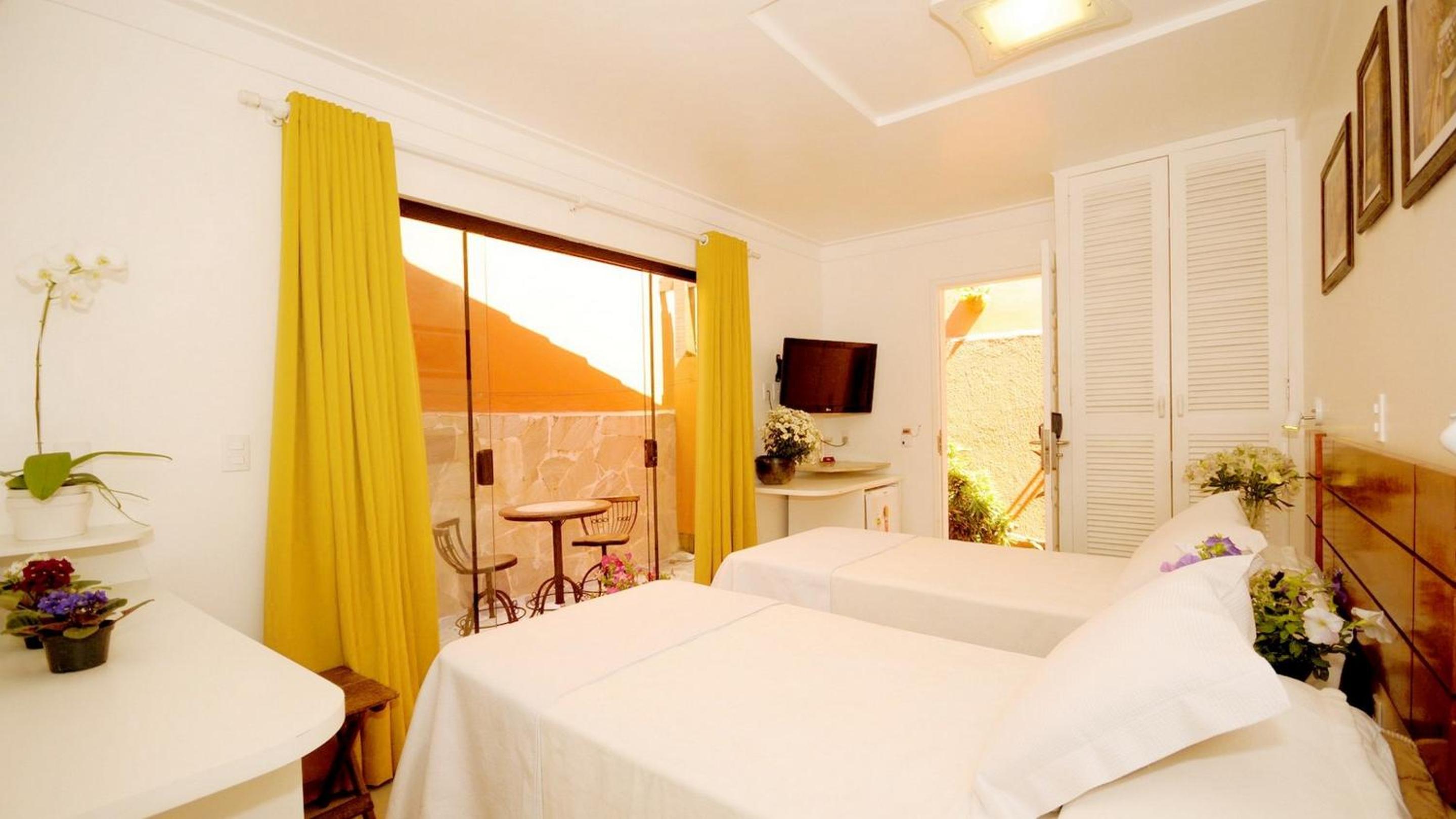 Standard Double Room - Photo 5