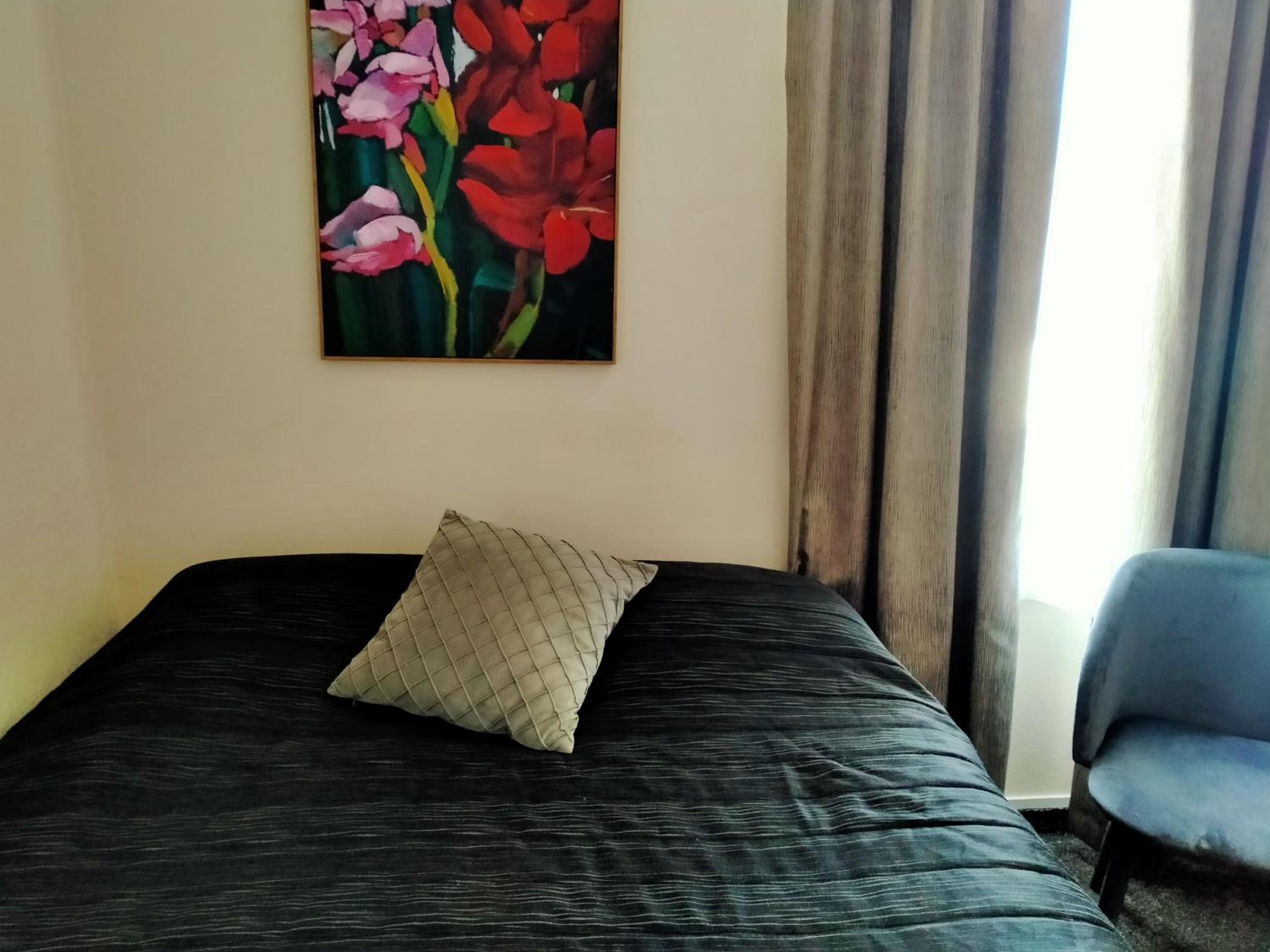Standard Double Room - Photo 4
