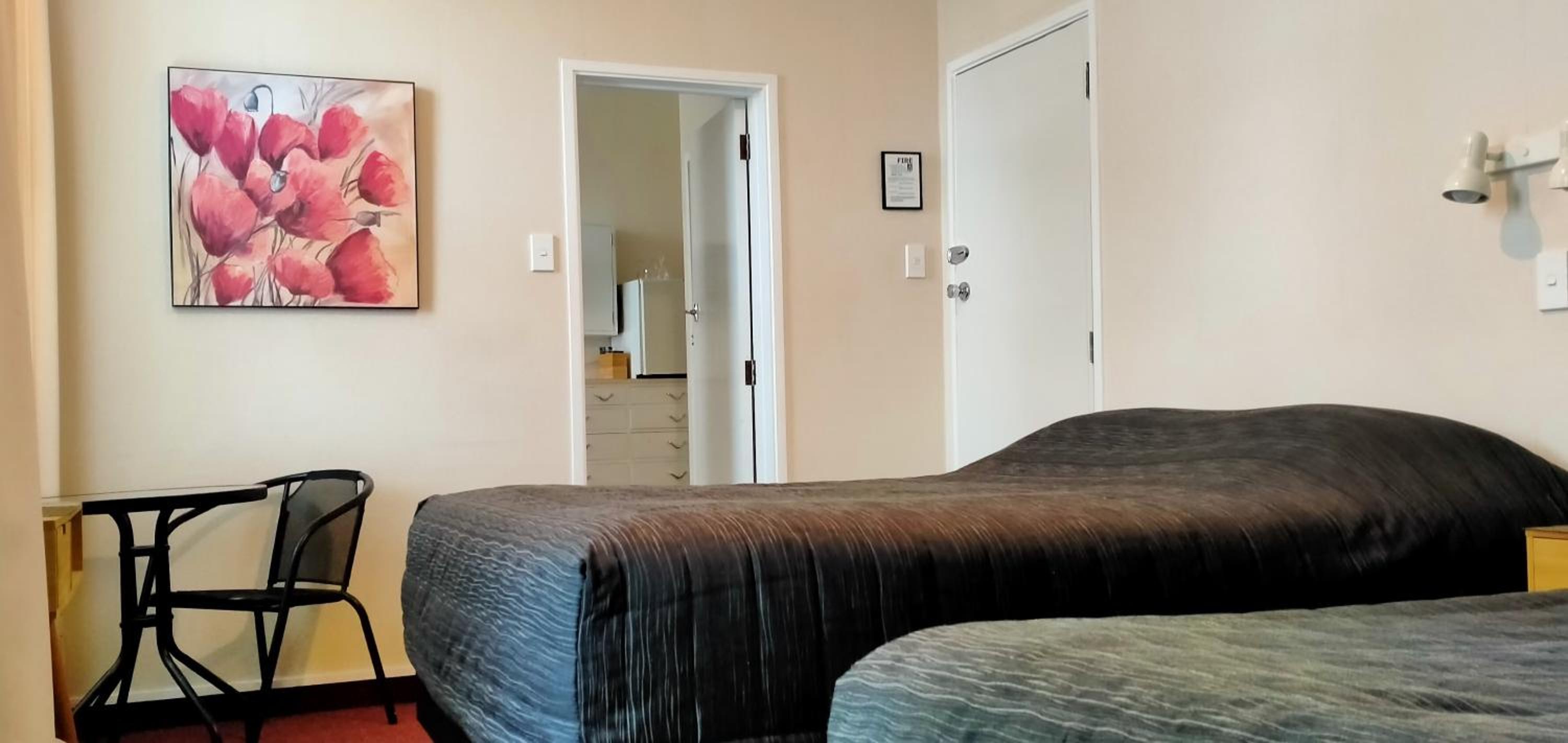 Family Room - Photo 5