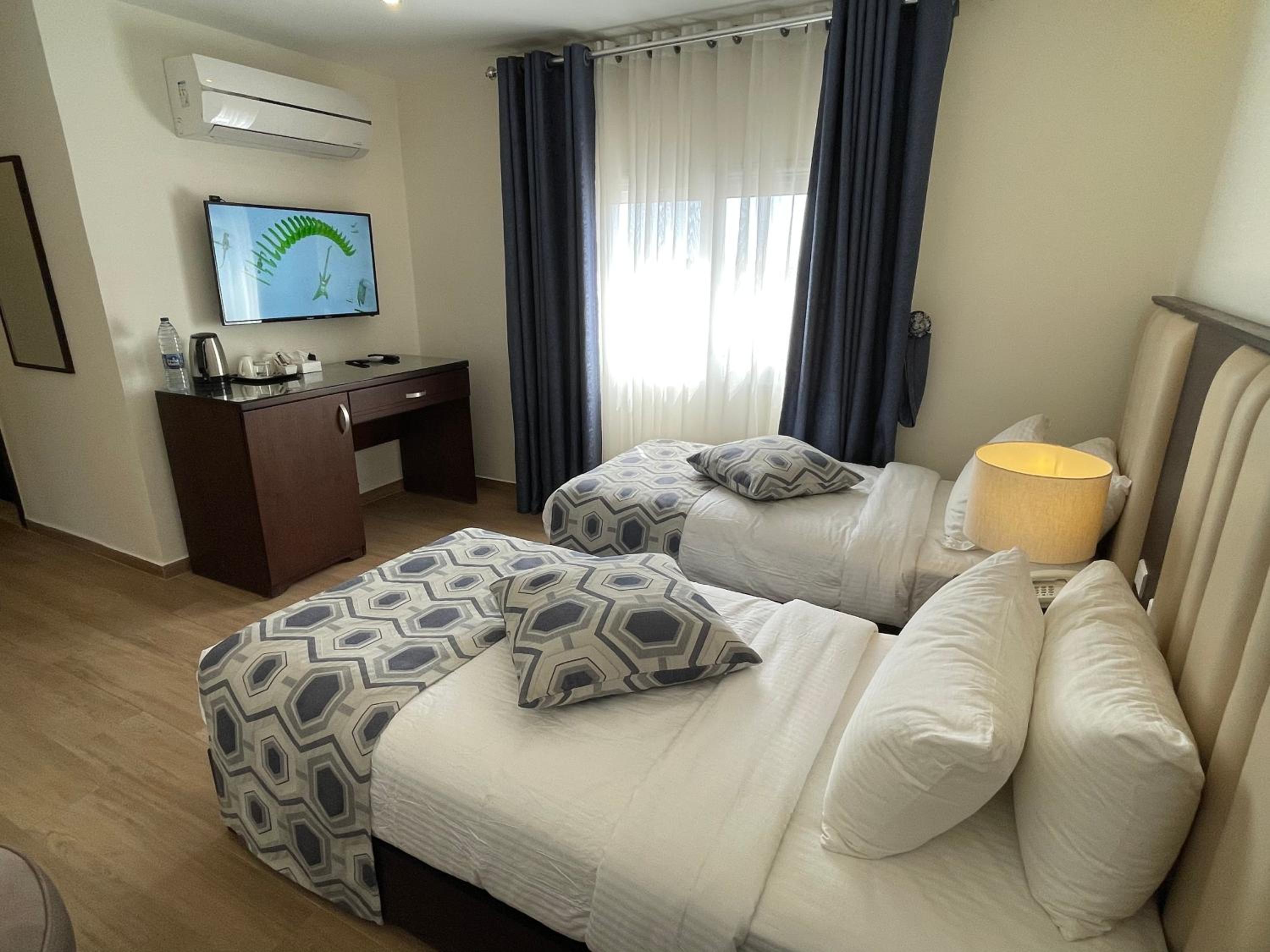 Deluxe Twin Room - Photo 5