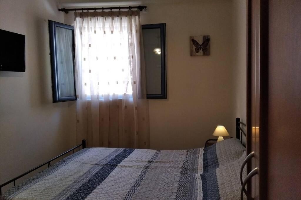One-Bedroom House - Photo 6