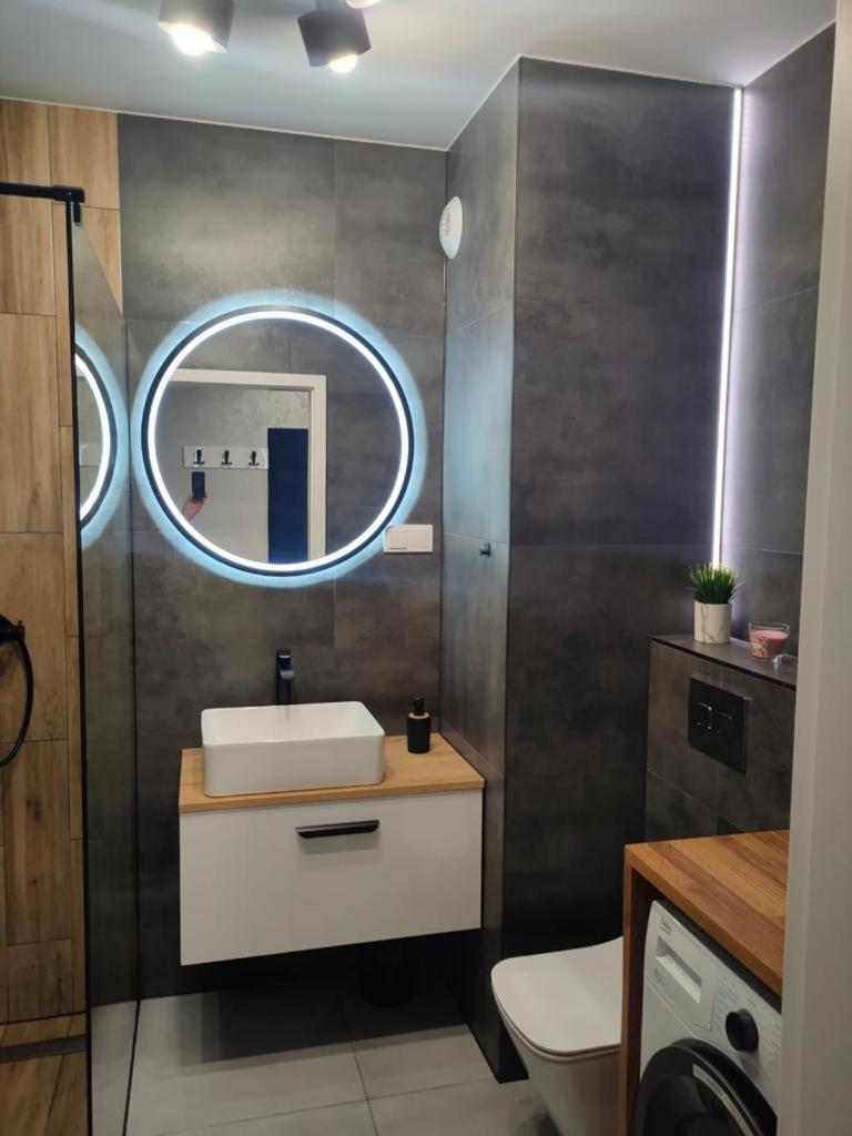 One-Bedroom Apartment - Photo 3