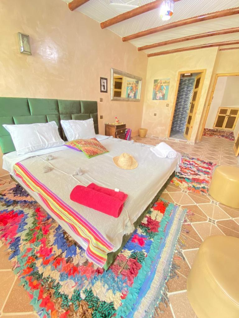 Double Room with Balcony (3 Adults) - Photo 5