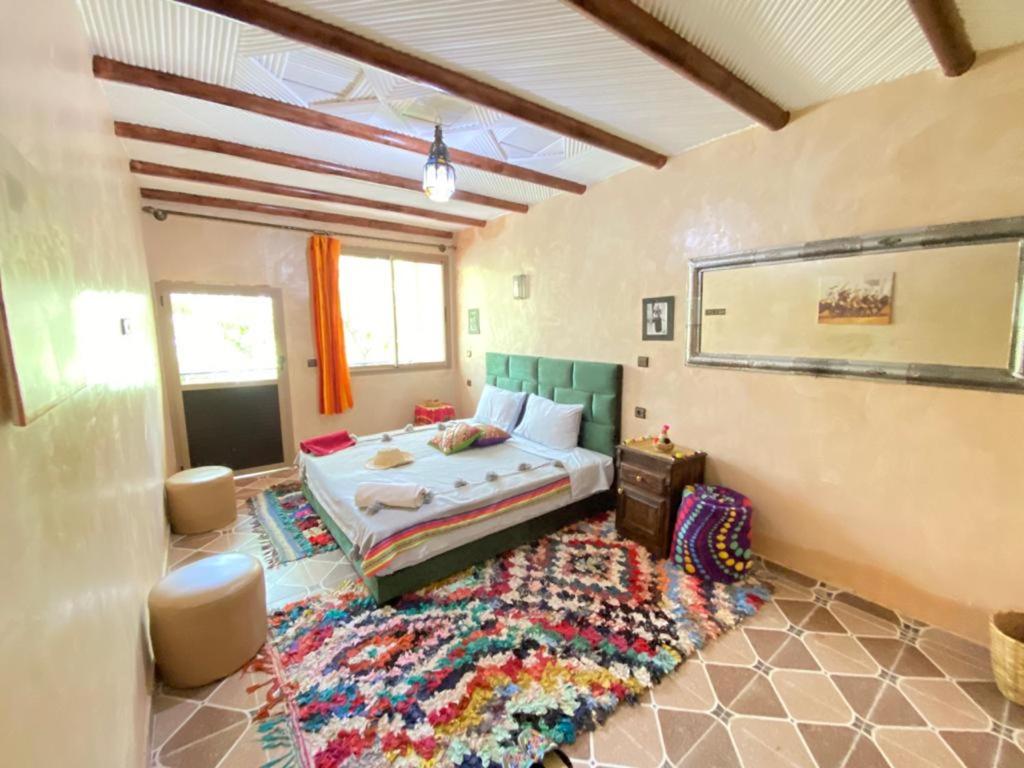 Double Room with Balcony (3 Adults) - Photo 6