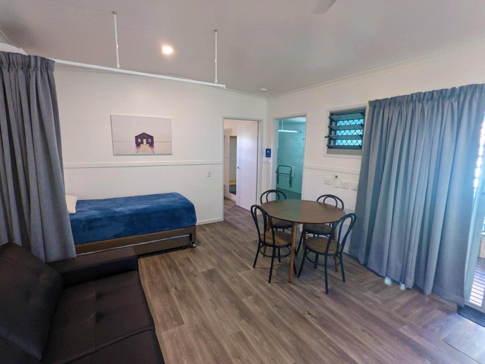 Standard 1 Bedroom Accessible Cabin - S6