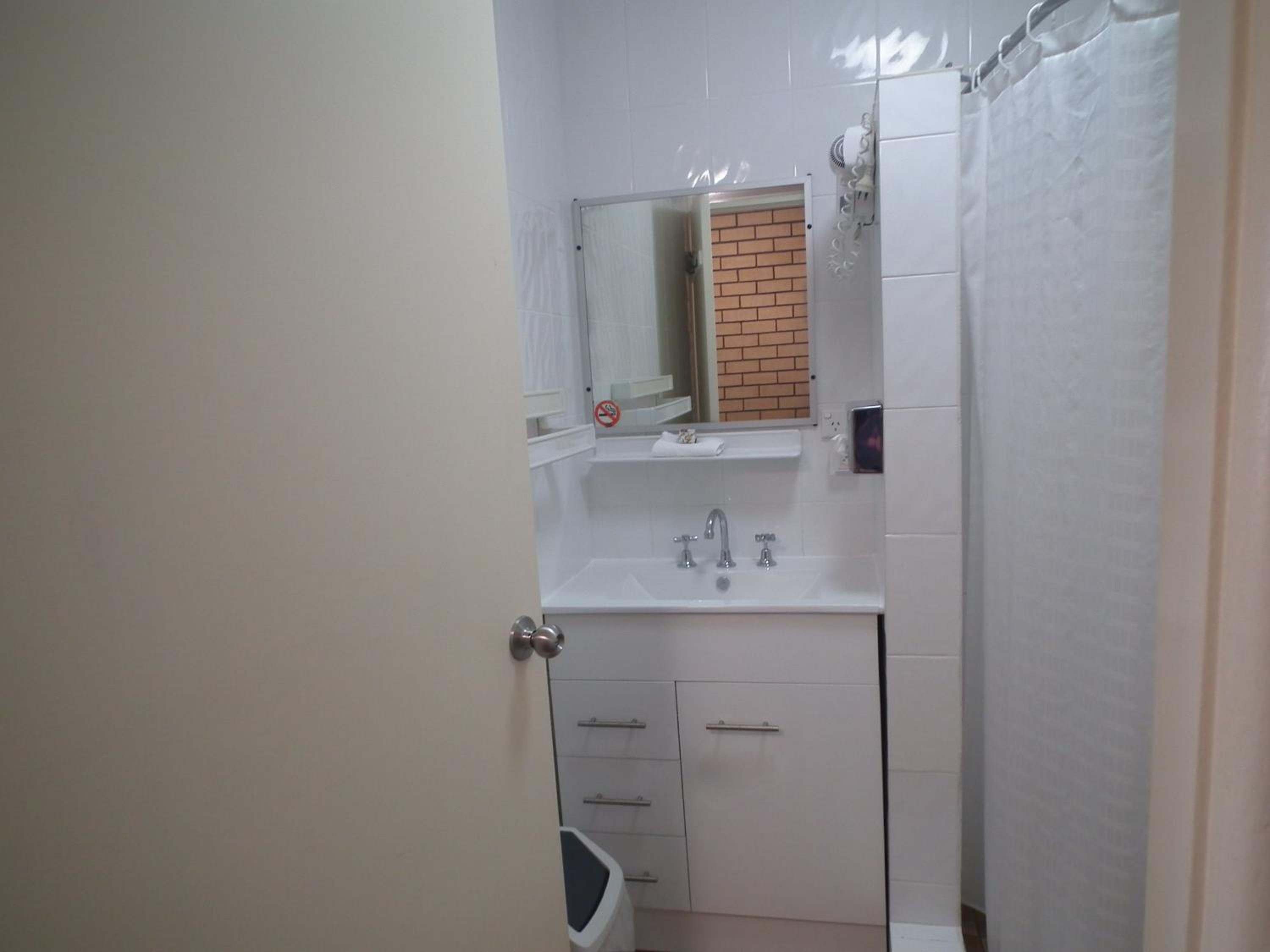 Triple Room with Bathroom photo 2
