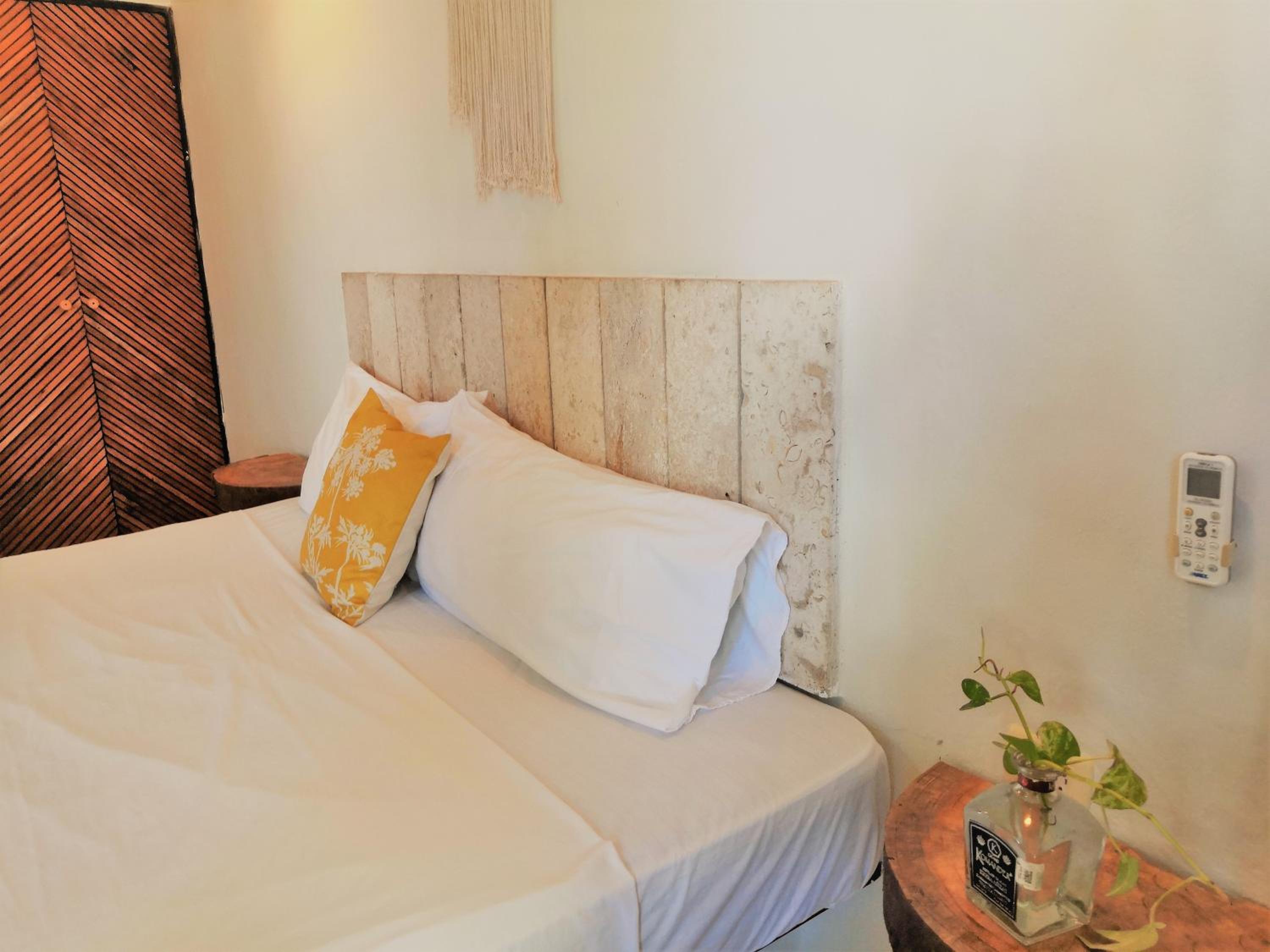Standard Double Room - Photo 32
