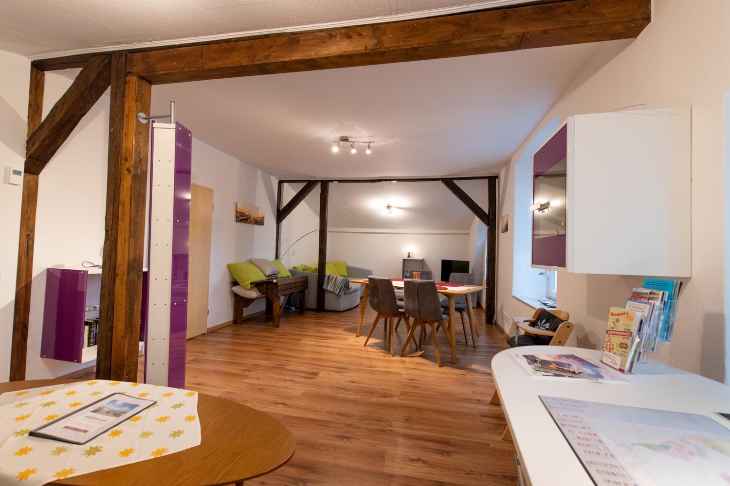 Deluxe Apartment Upper Floor photo 2