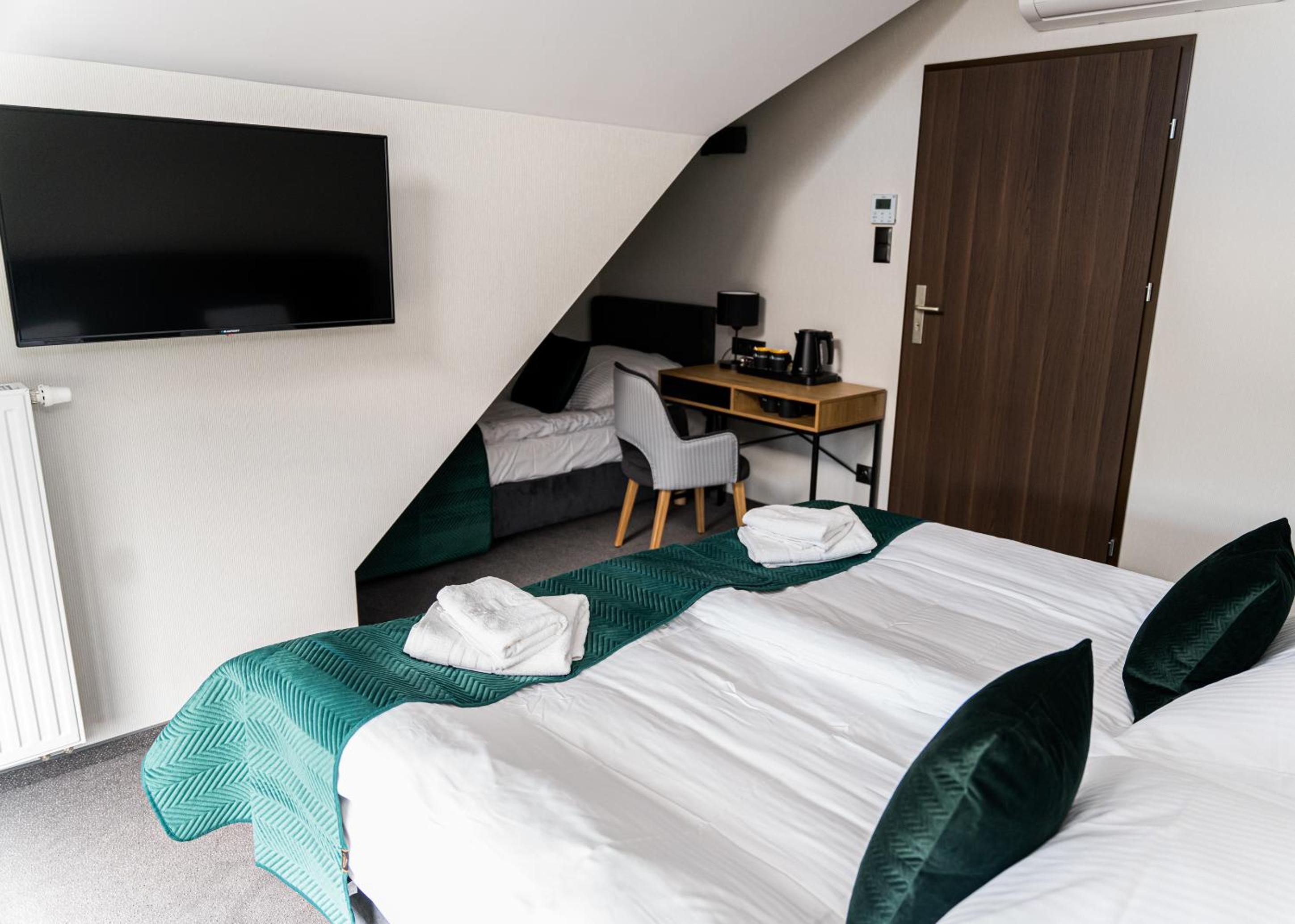 Triple Room with Private Bathroom photo 2