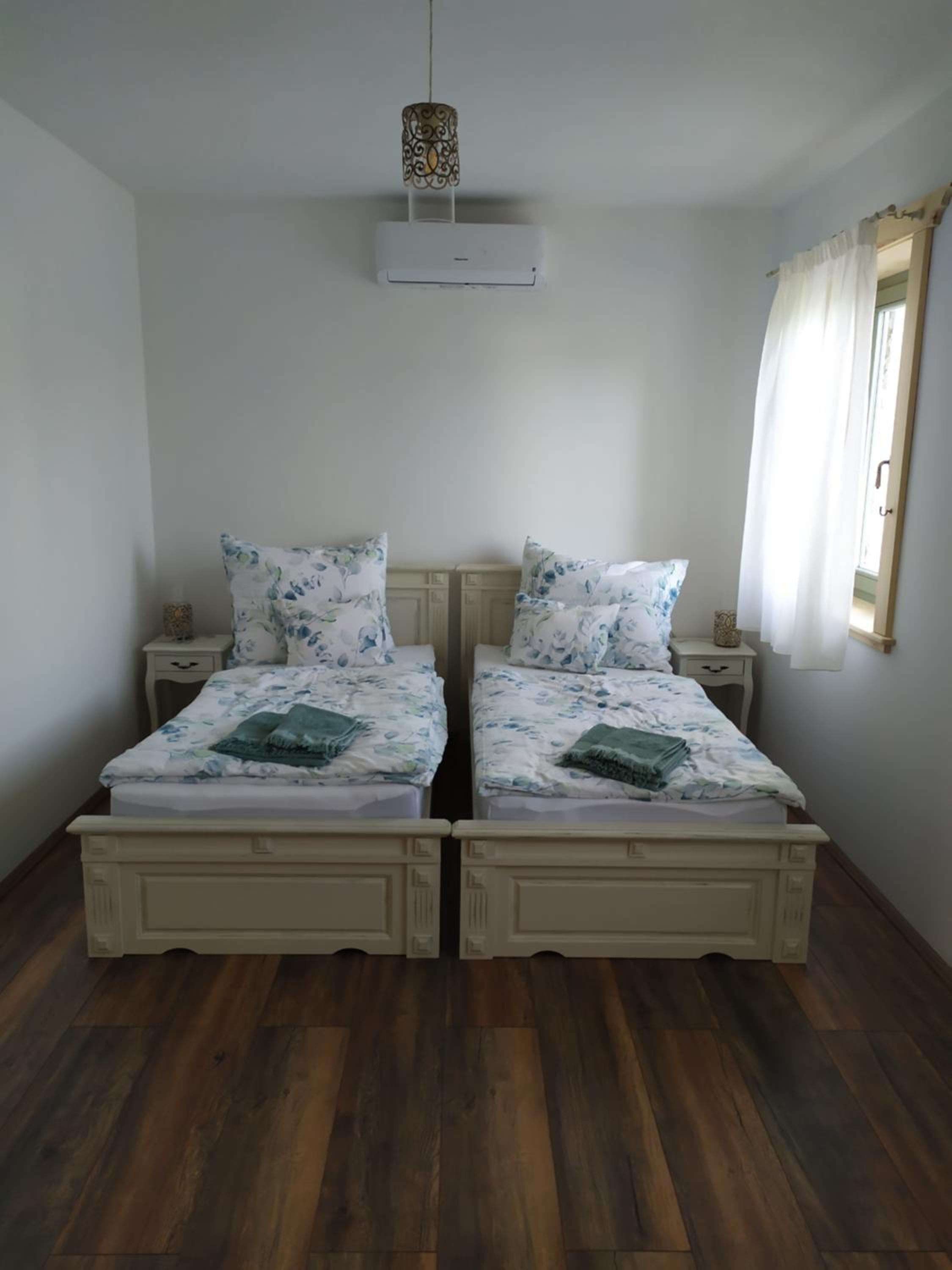 Two-Bedroom Apartment - Photo 5
