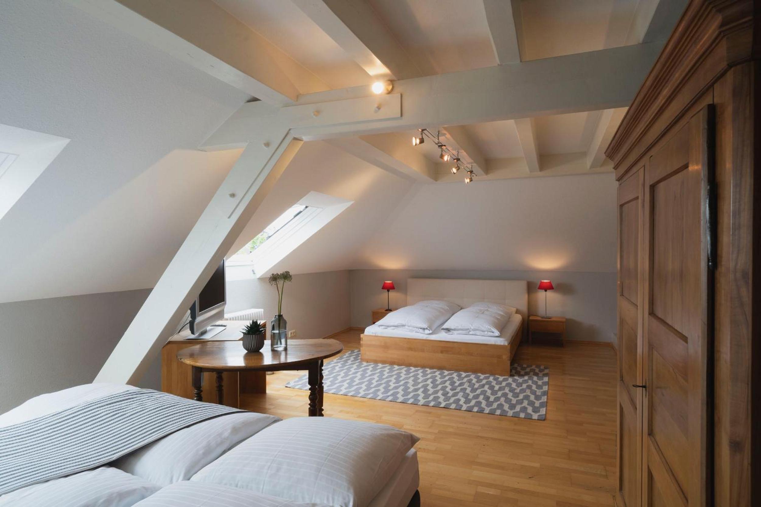 Studio (4 Adults)