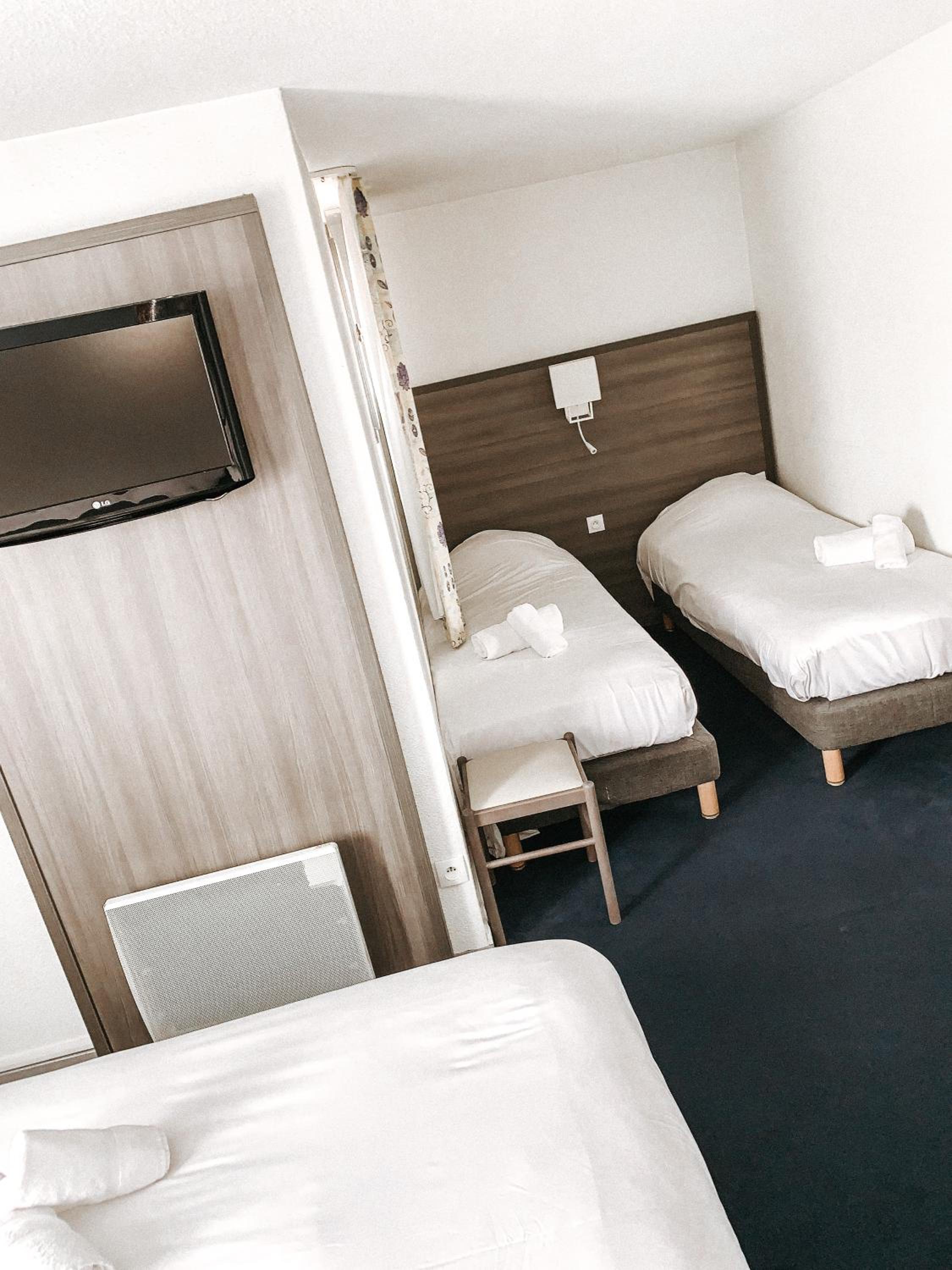 Quadruple Room - Photo 2