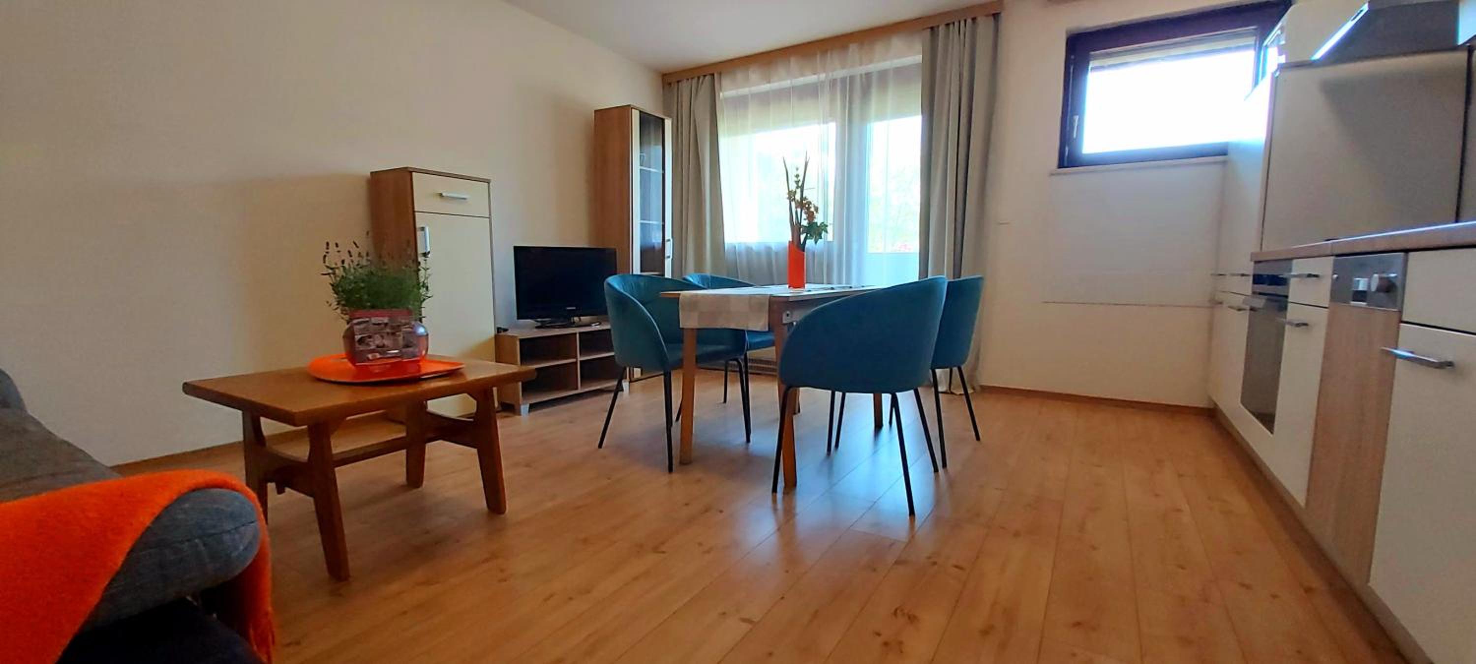 Family Apartment with Balcony photo 3